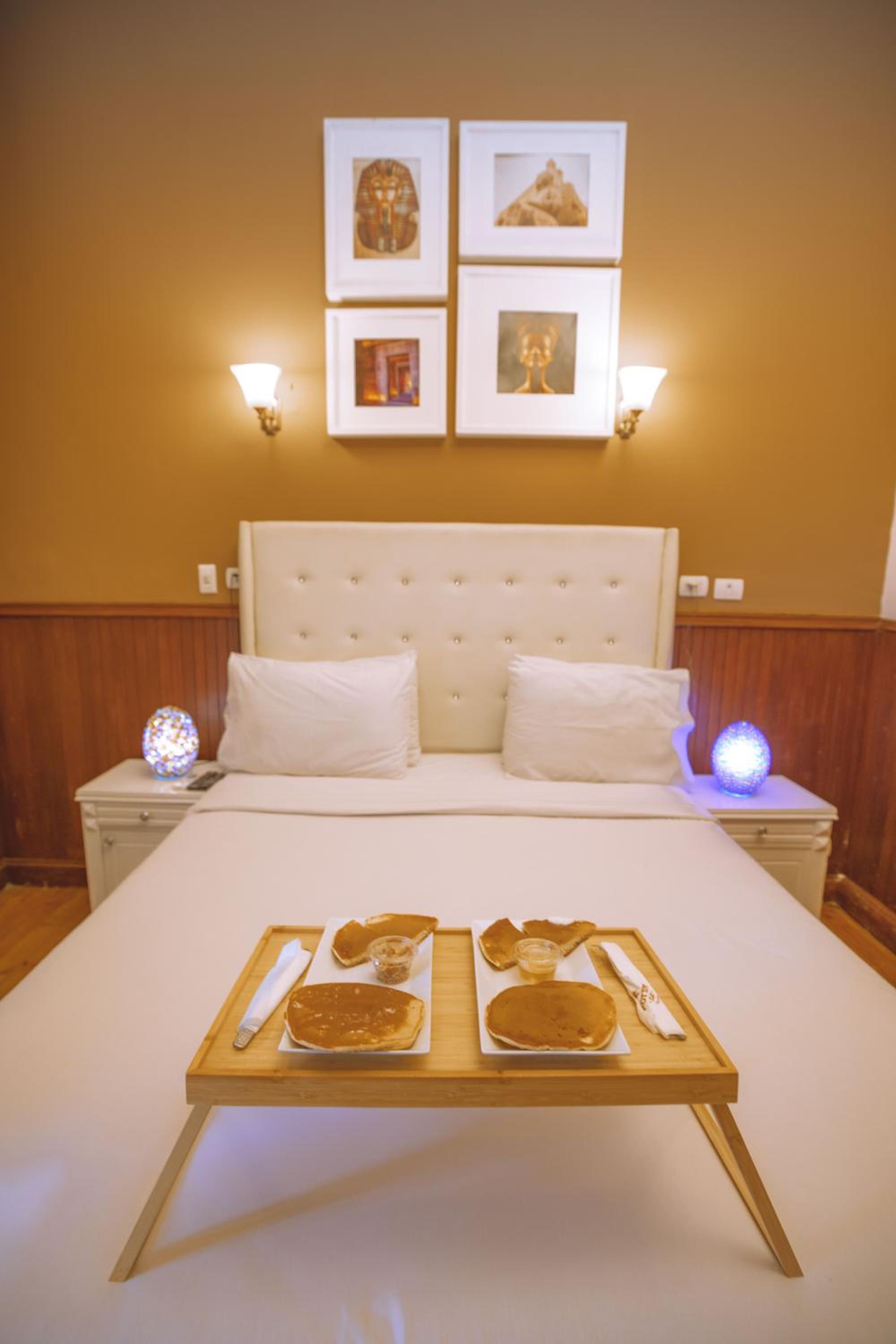 Queen Room with Balcony photo 3