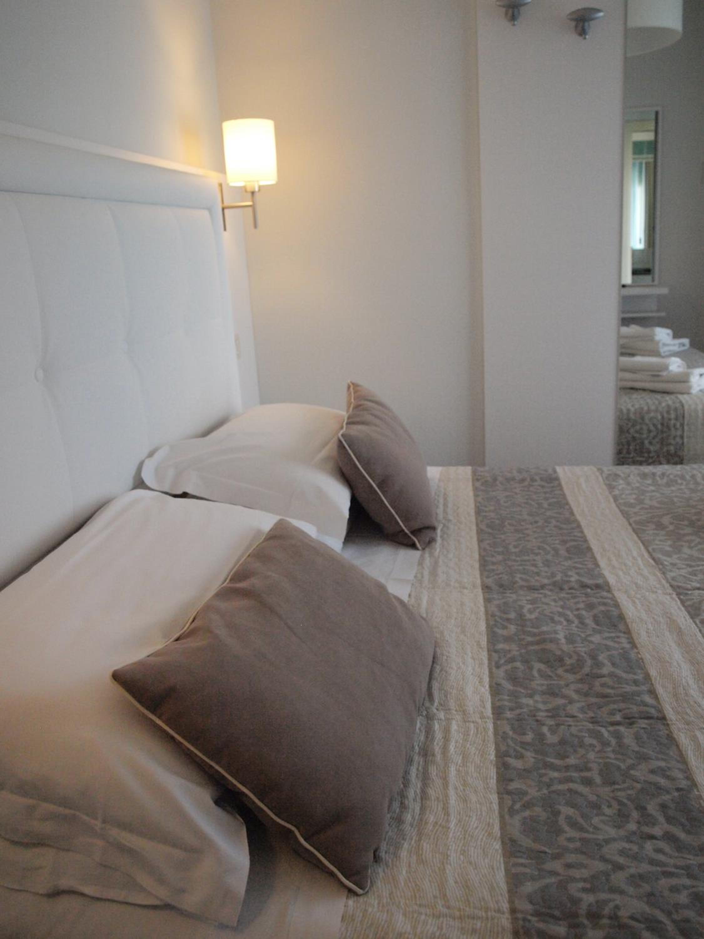 Double Room - Photo 4