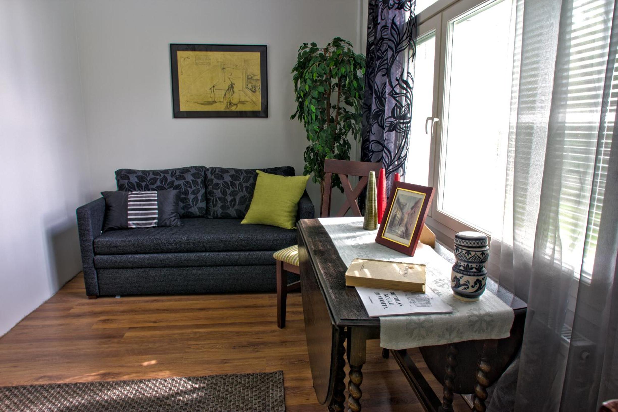 Studio with Sofa Bed - B photo 1