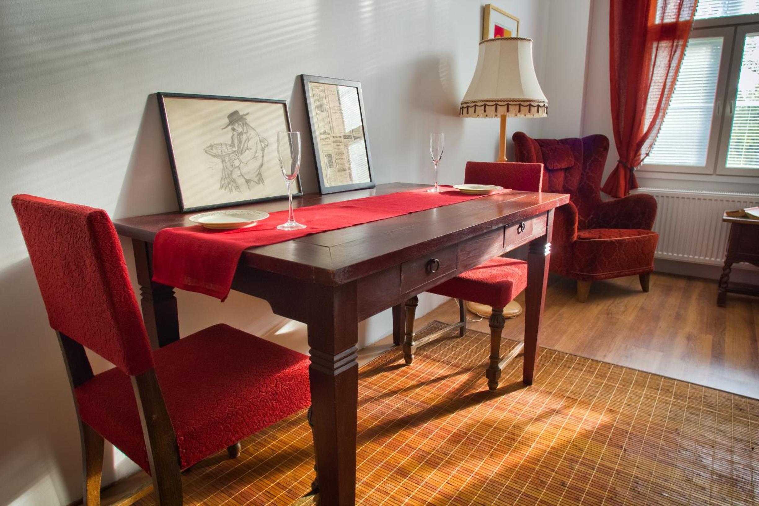 Studio with Sofa Bed - A photo 2