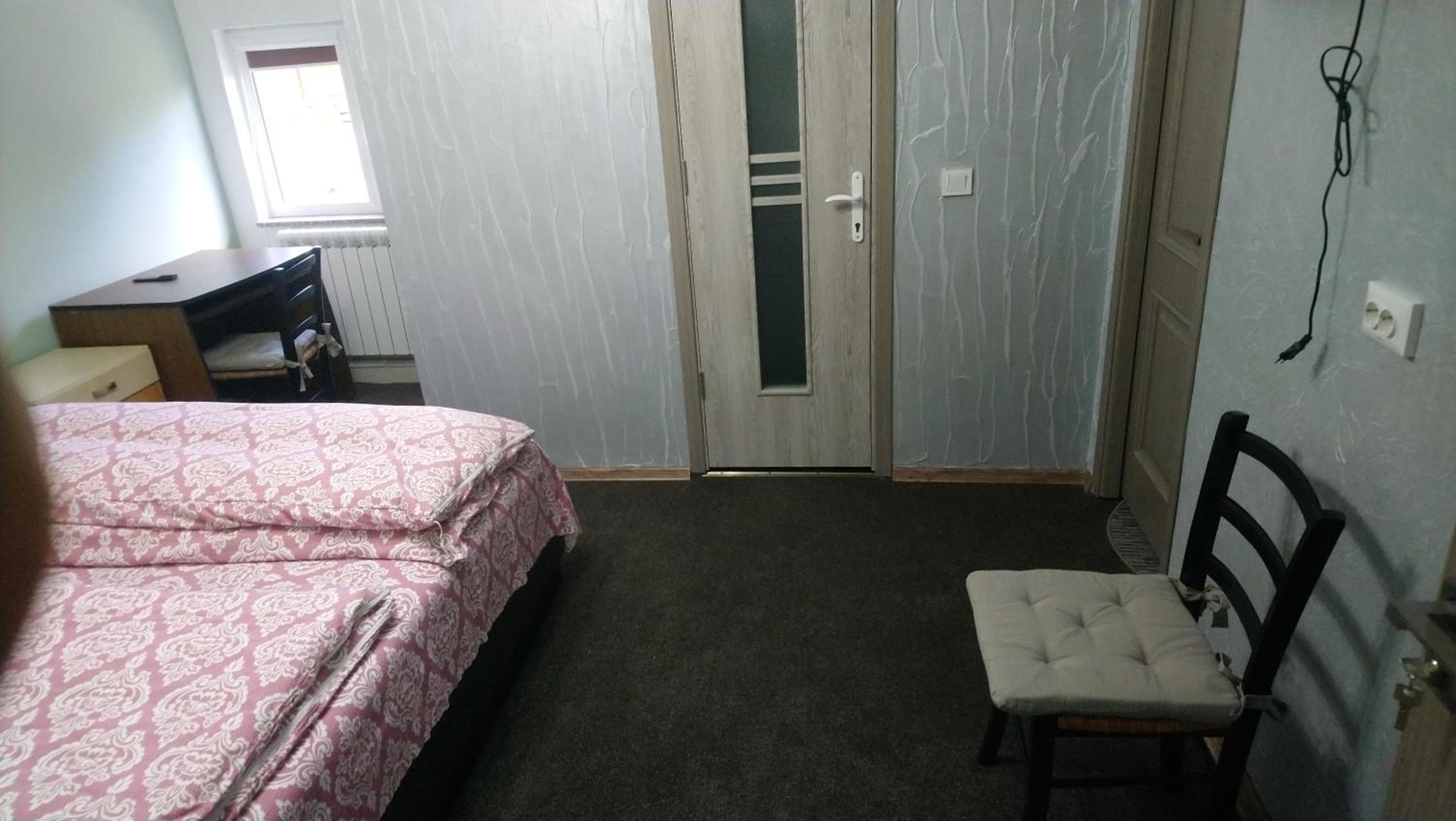 Family Room With Private Bathroom photo 1
