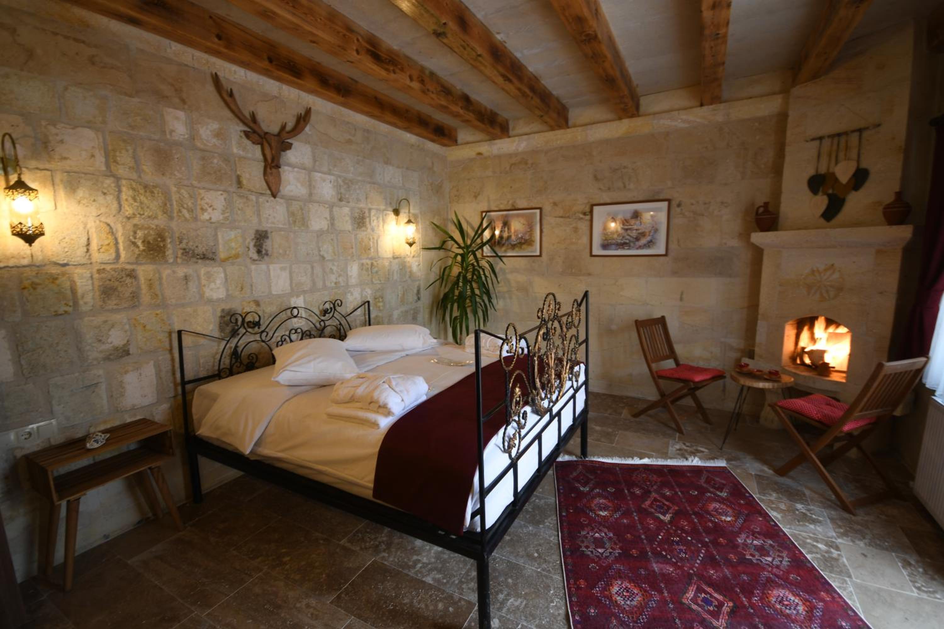 Deluxe Junior Suite photo 3