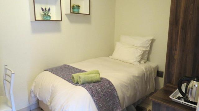 Single Room photo 1