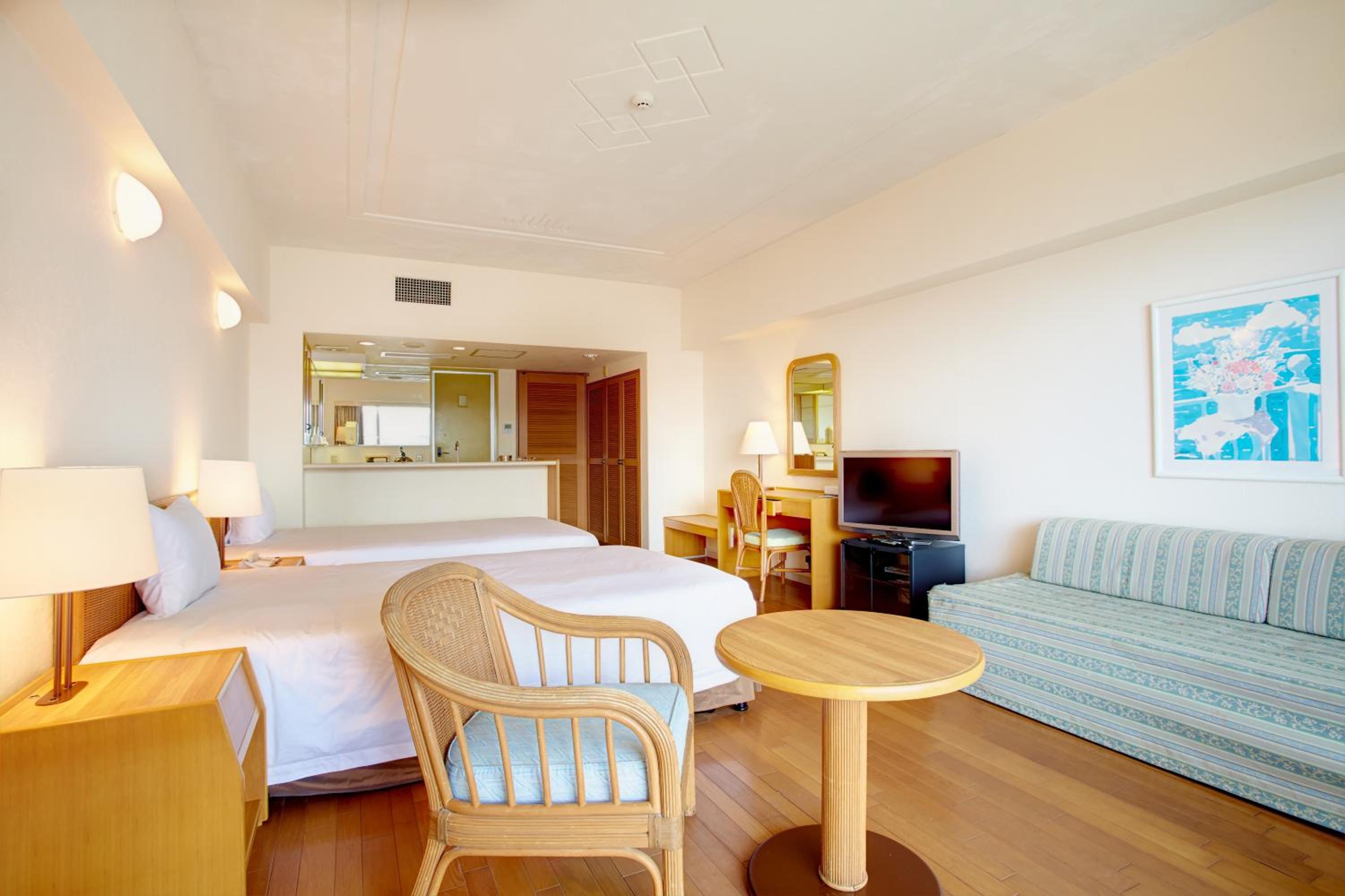 Standard Twin Room - High Floor Non-Smoking photo 2