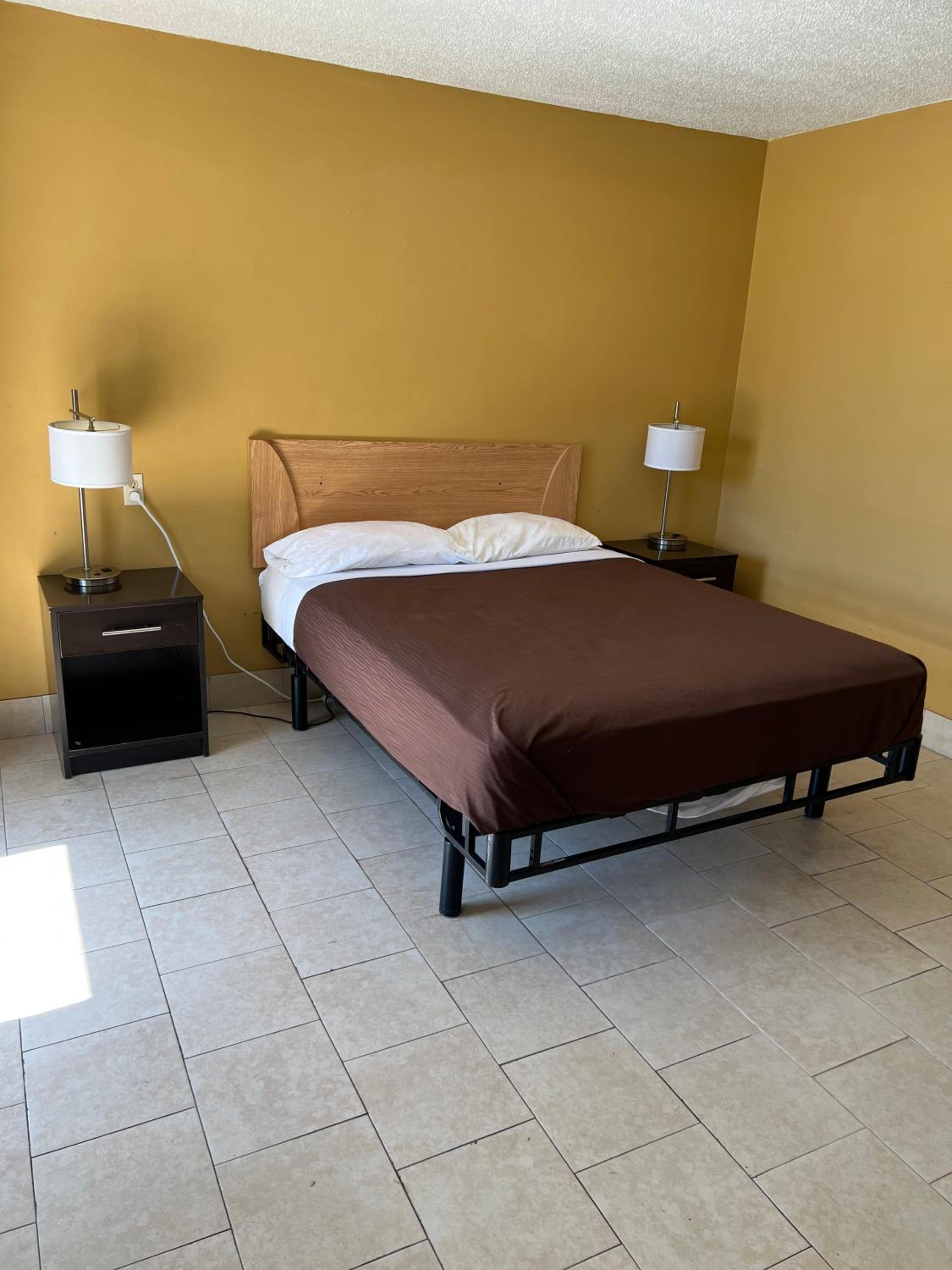 Queen Room