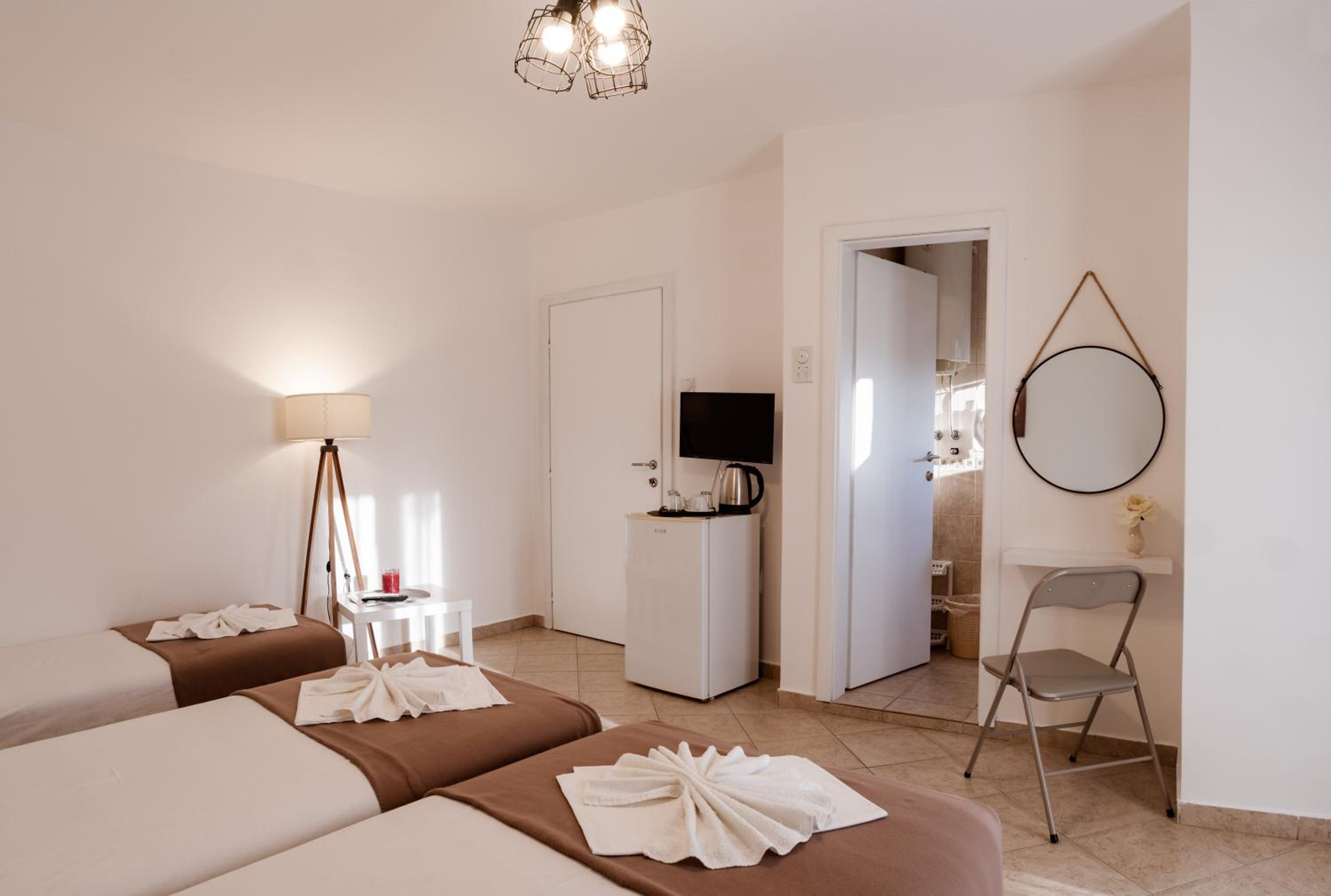 Triple Room with Pool View photo 1