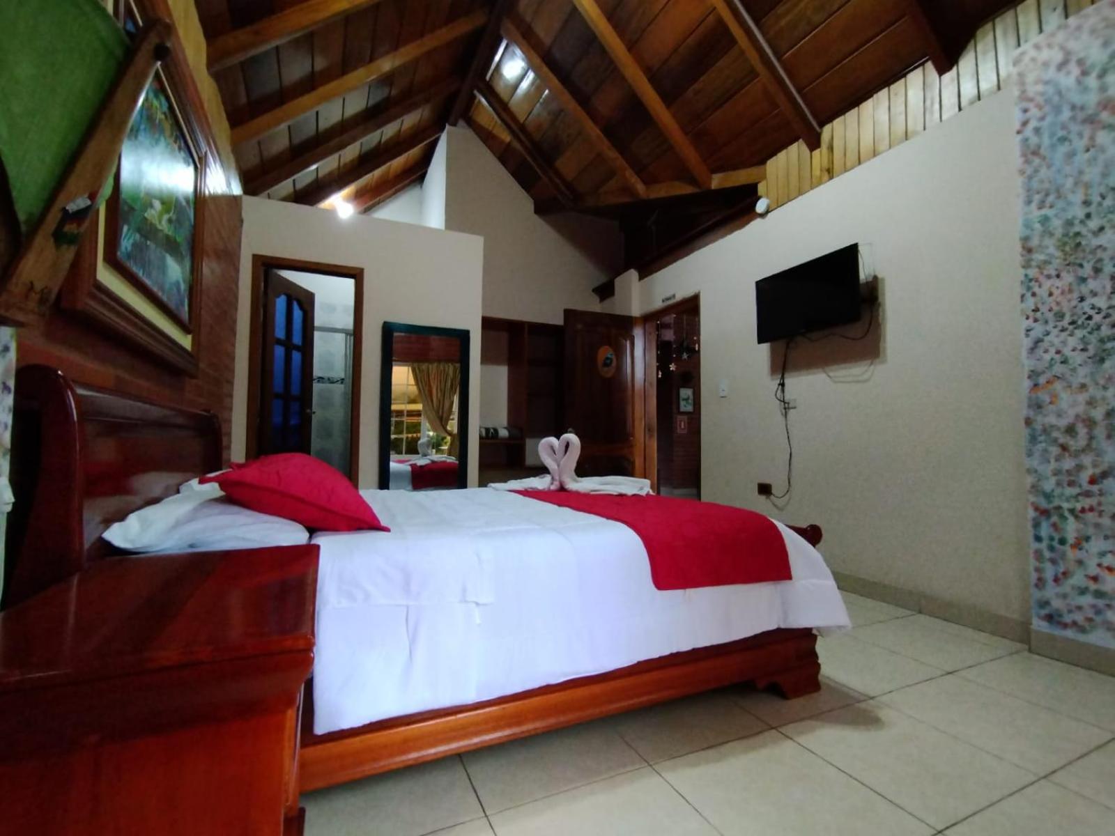 Deluxe King Room photo 1