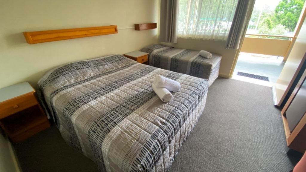 Standard Twin Room - Photo 2