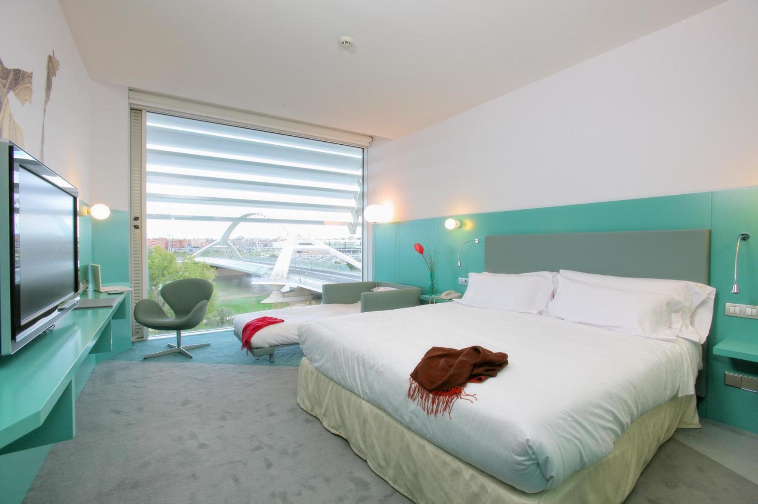 Double Room with View (2 Adults + 1 Child)