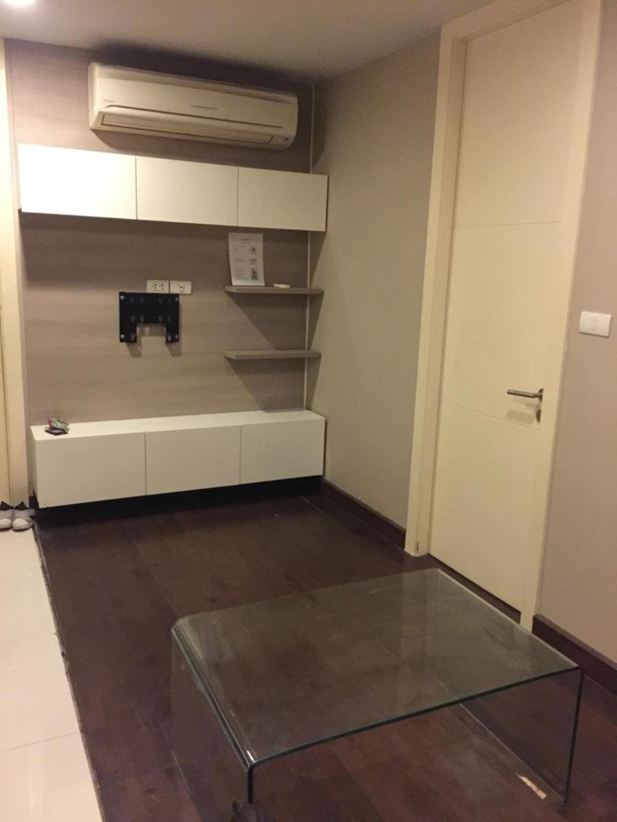 One-Bedroom Apartment - Photo 2