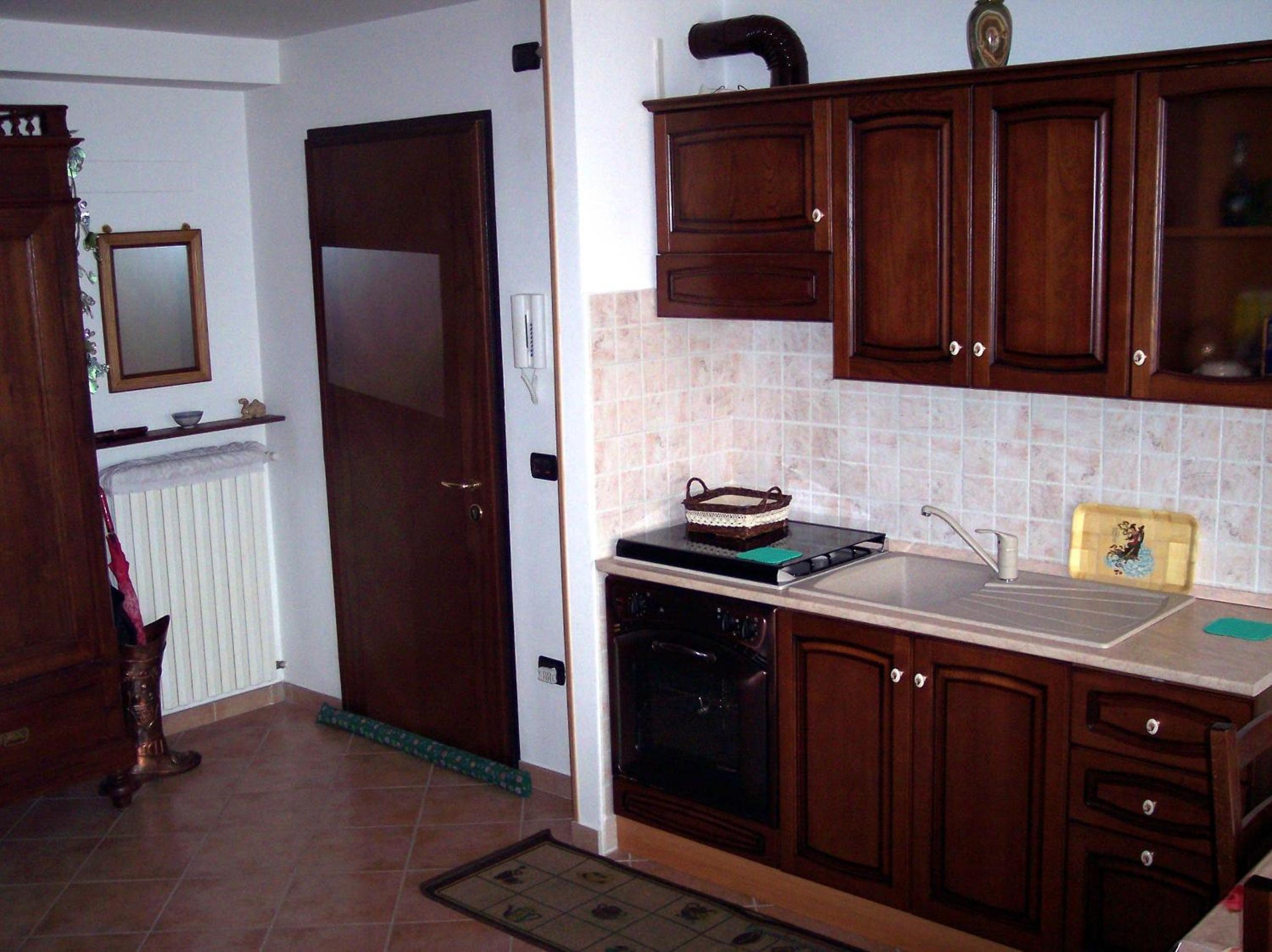 One-Bedroom Apartment photo 2