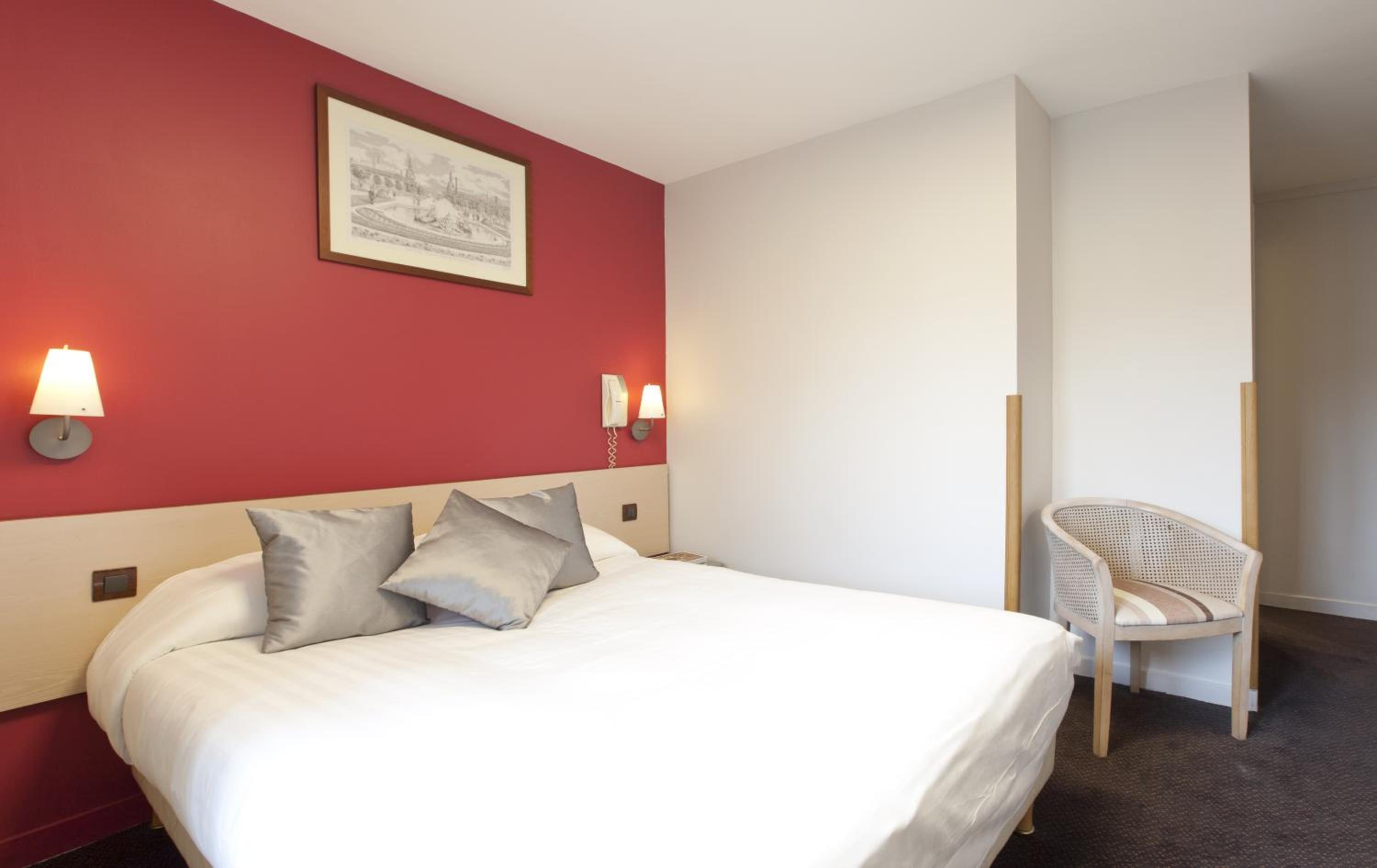 Double Room - Photo 18