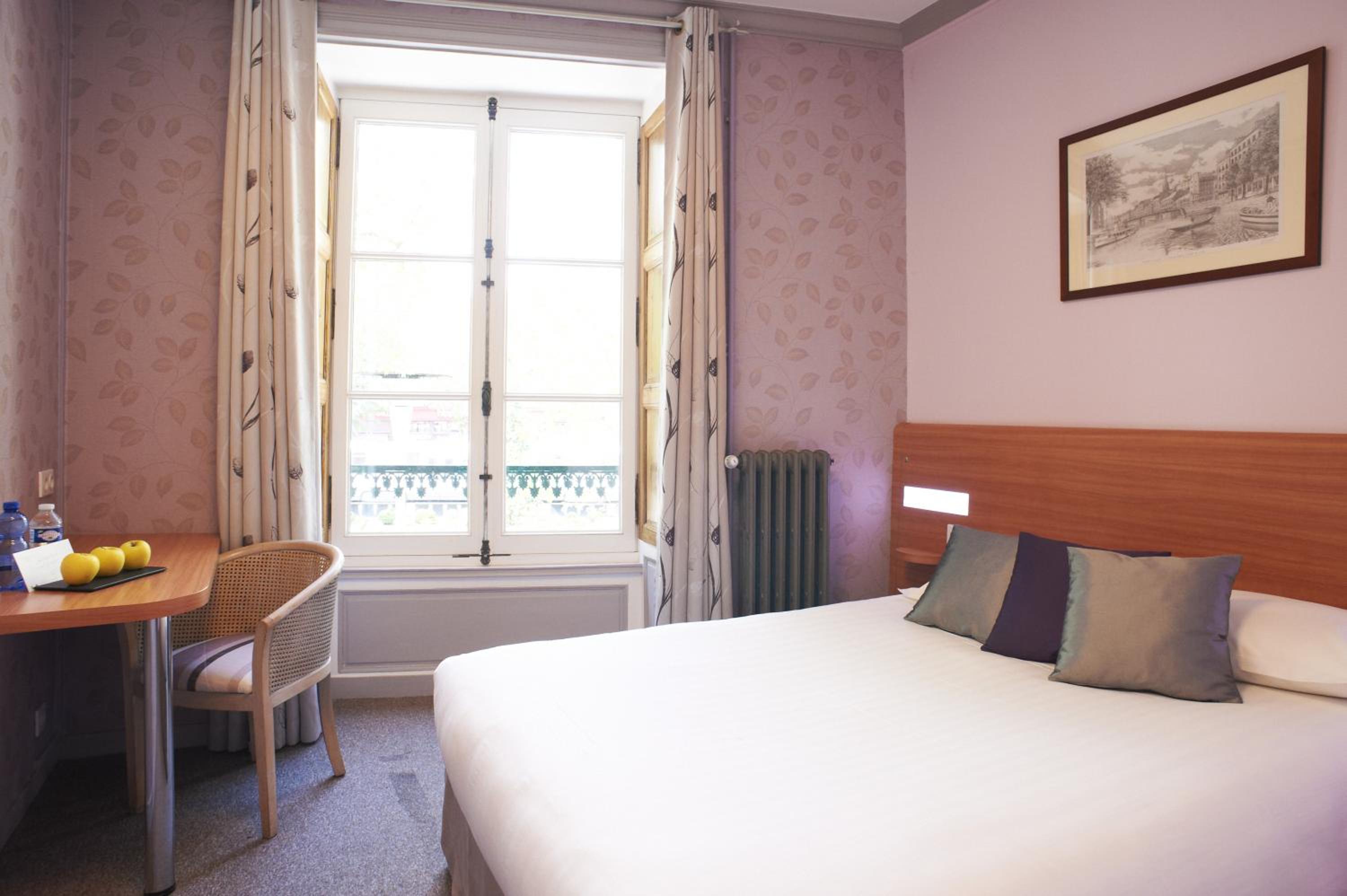 Double Room - Photo 15