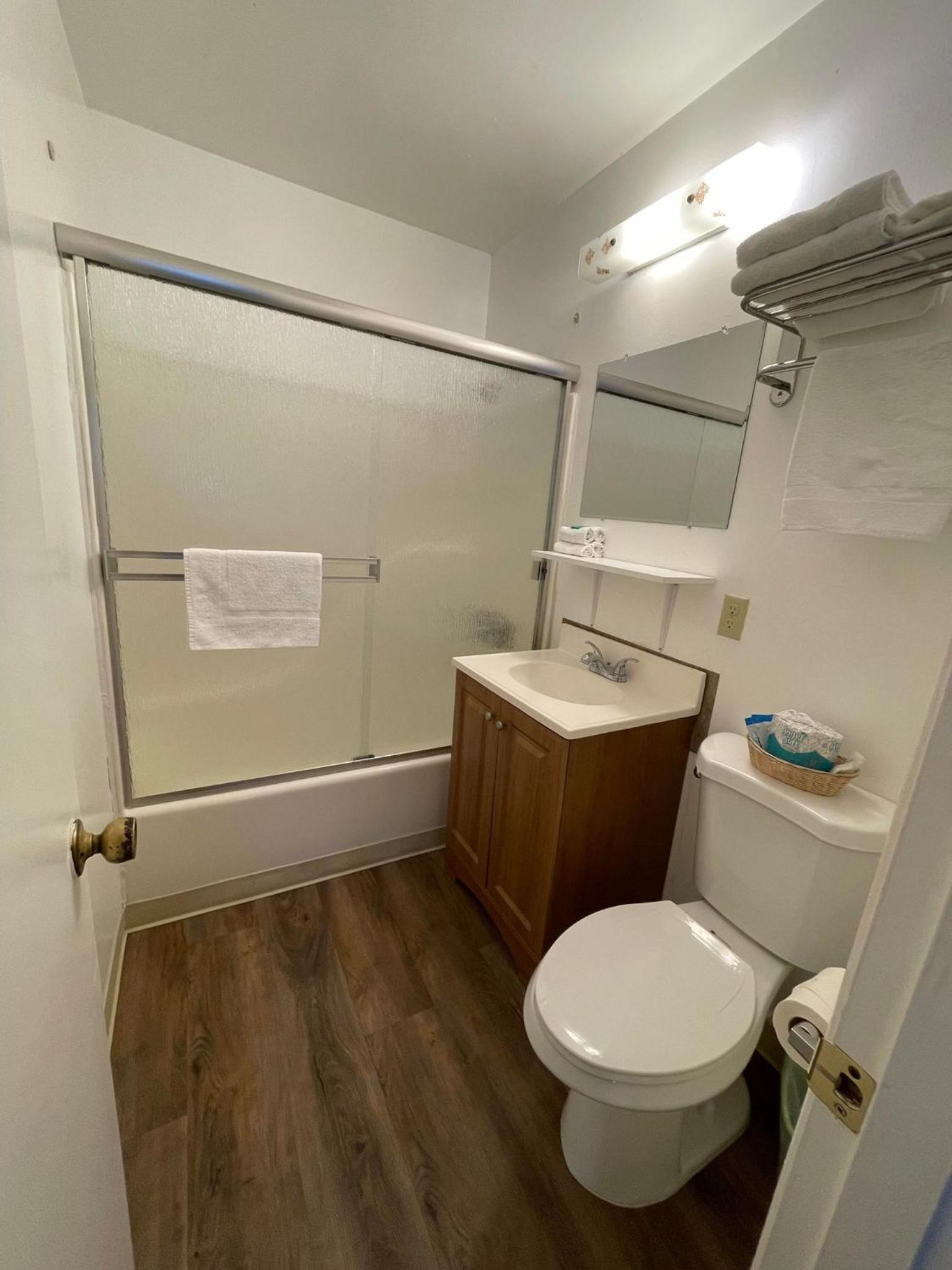Double or Twin Room - Photo 2