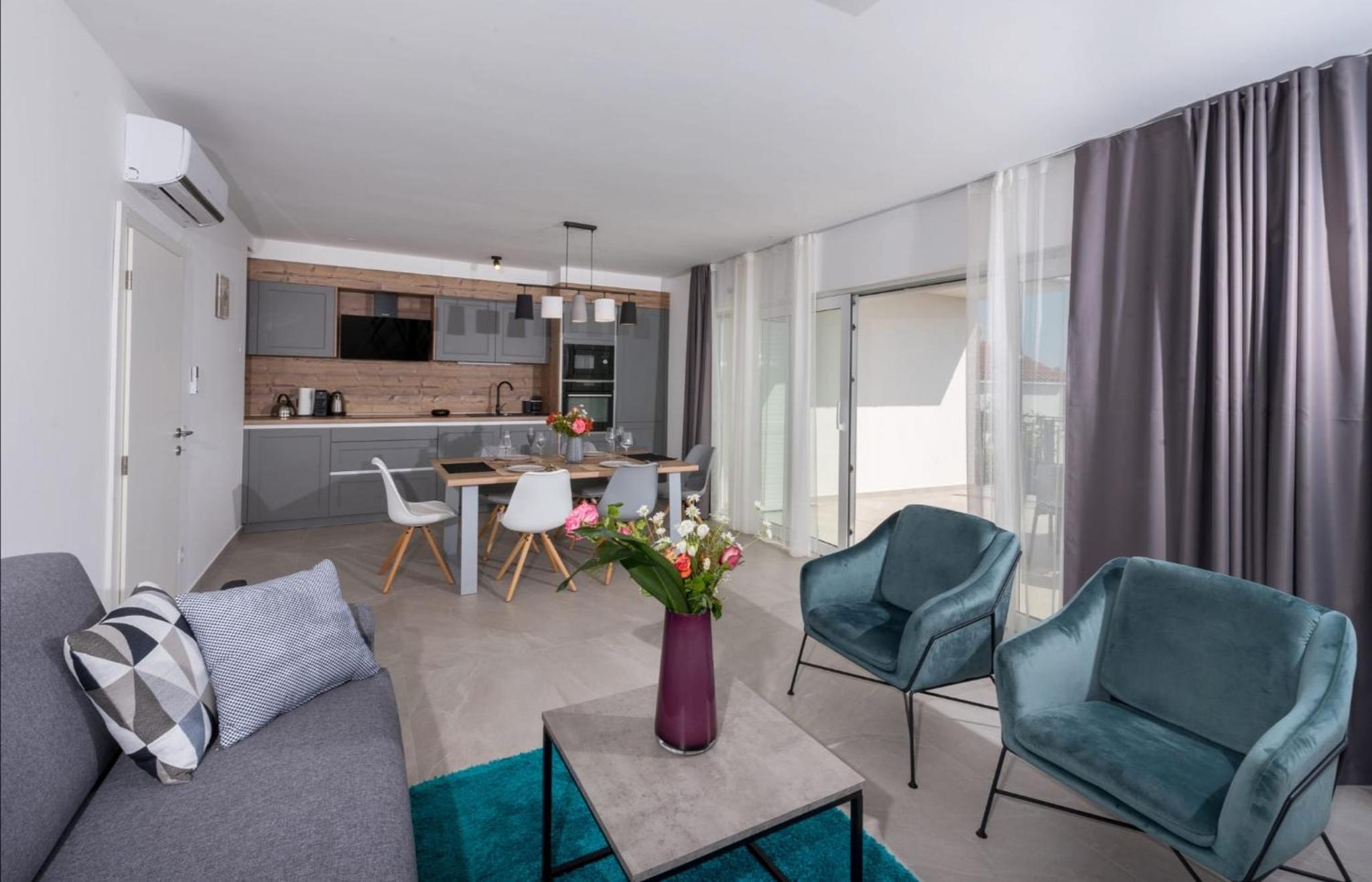 Three-Bedroom Villa photo 1