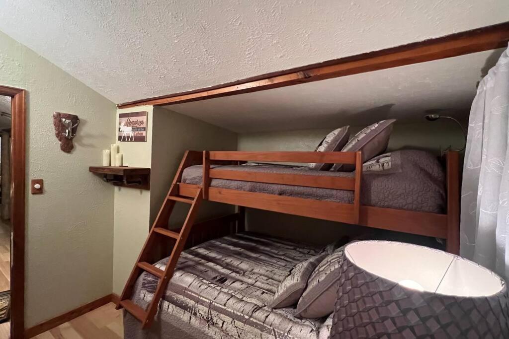 Two-Bedroom House photo 2