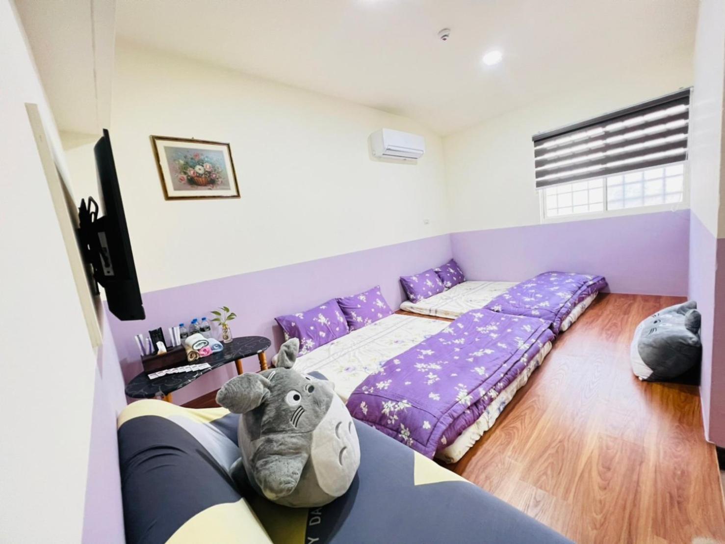 Quadruple Room with Private Bathroom photo 1