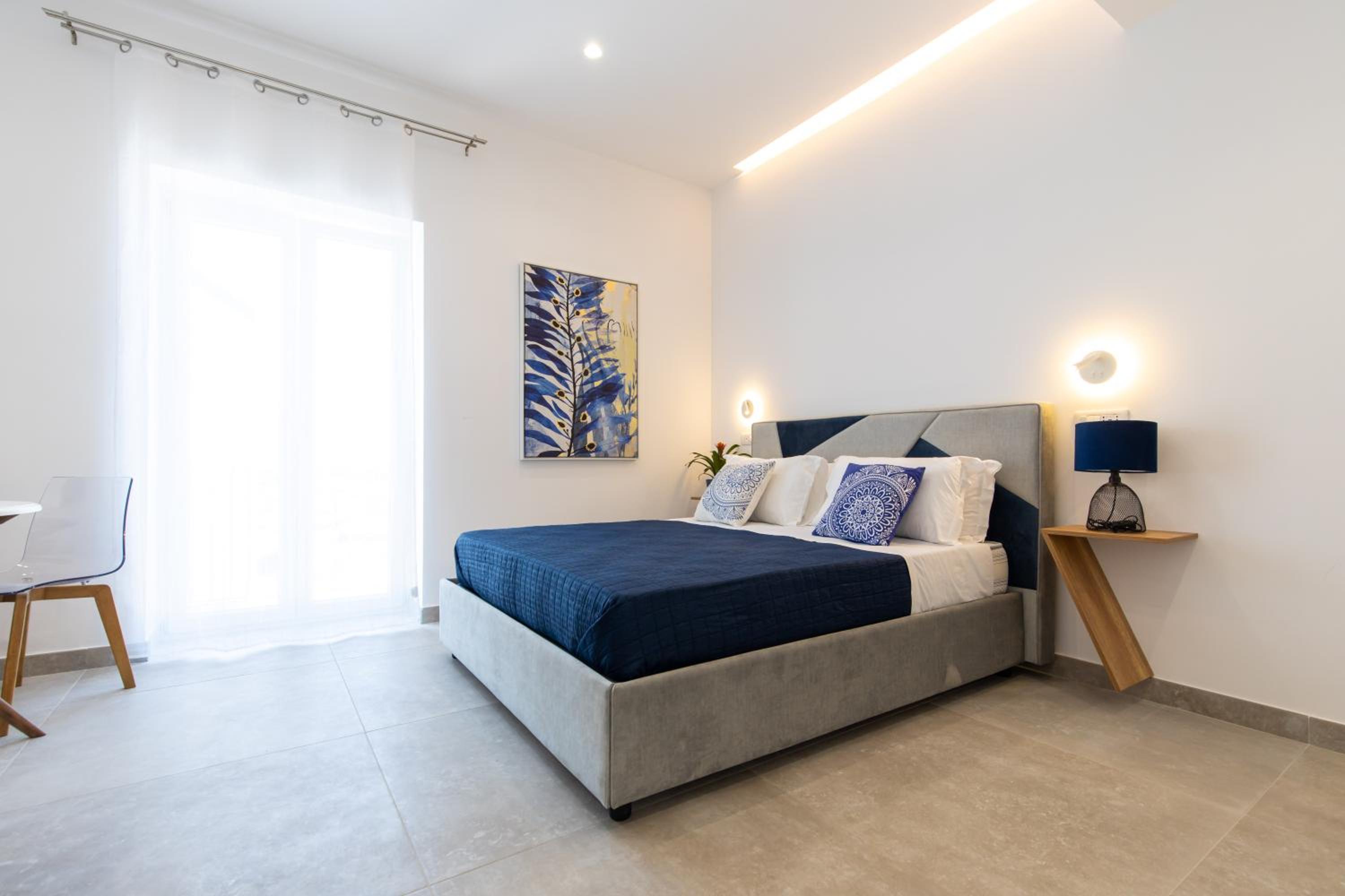 Deluxe Double Room with Balcony and Sea View photo 1