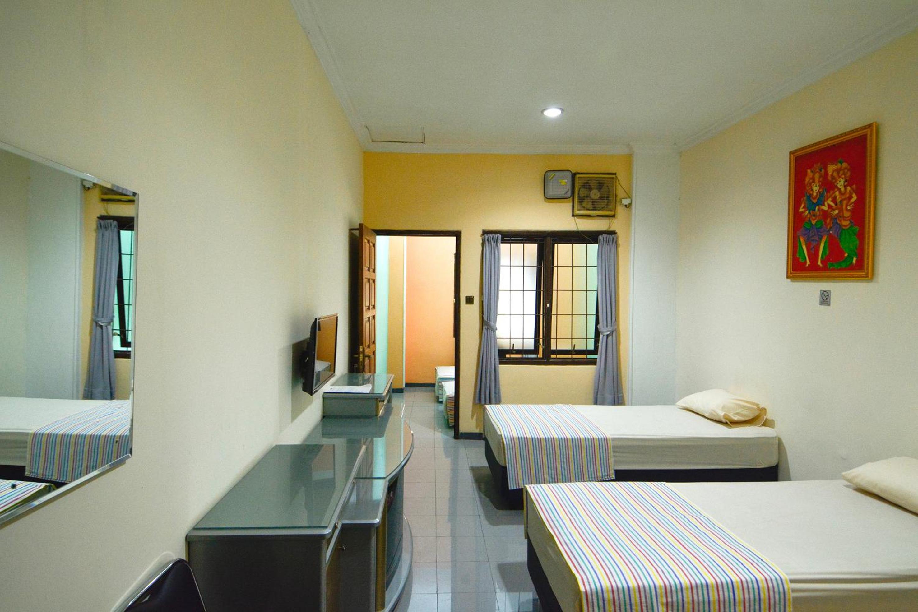 Quadruple Room - Photo 1