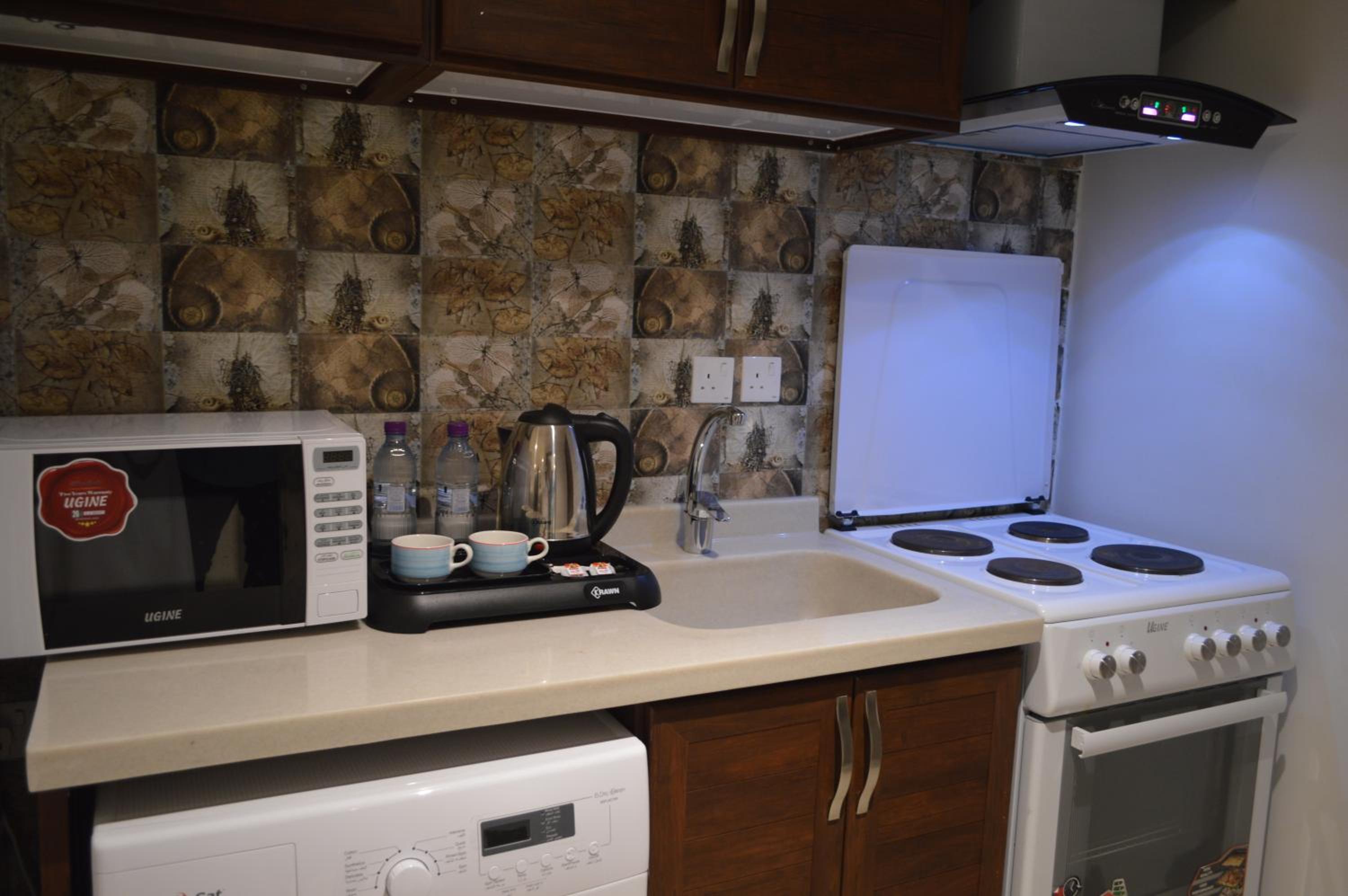 One-Bedroom Apartment - Photo 8