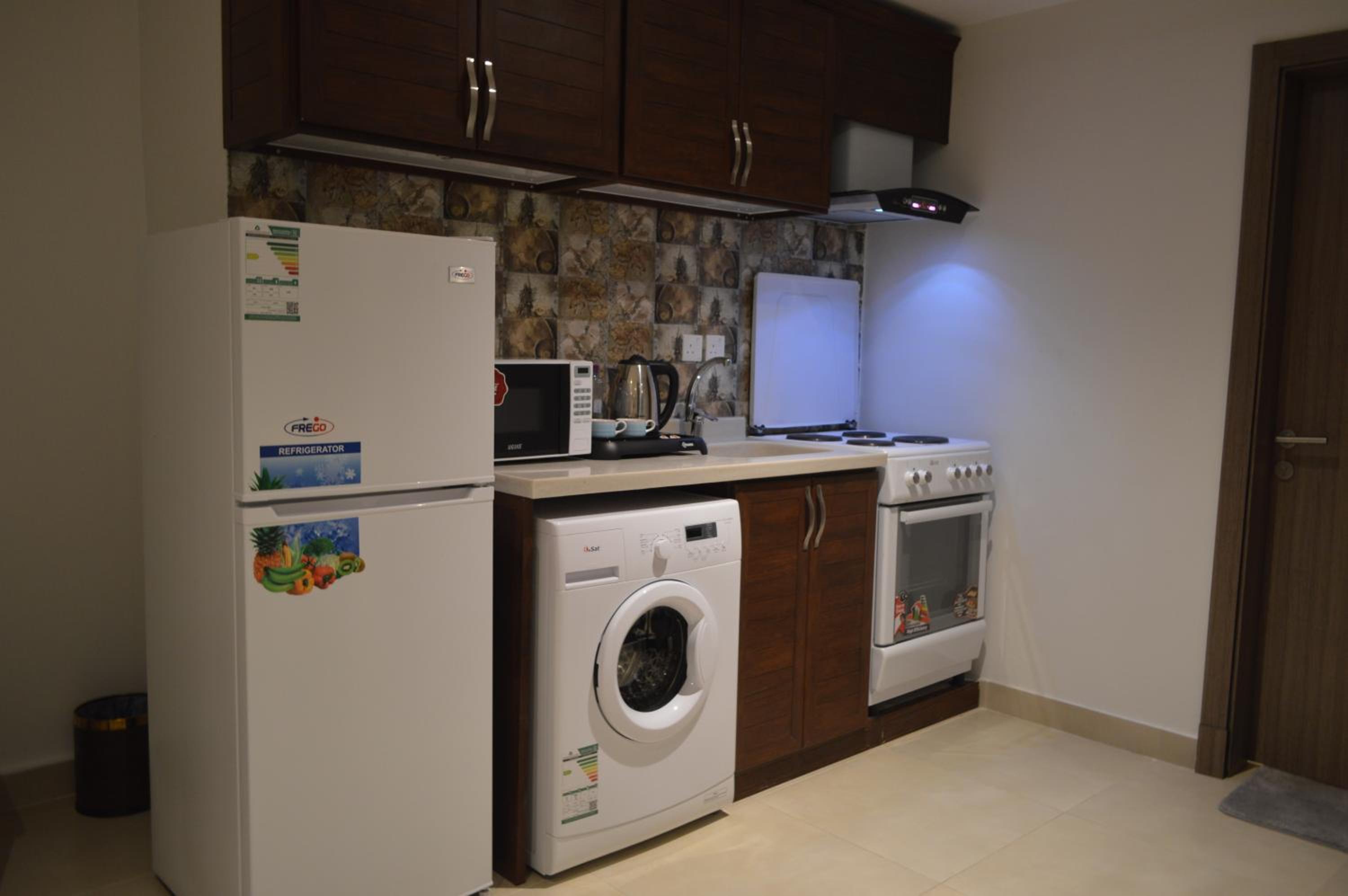 One-Bedroom Apartment - Photo 7