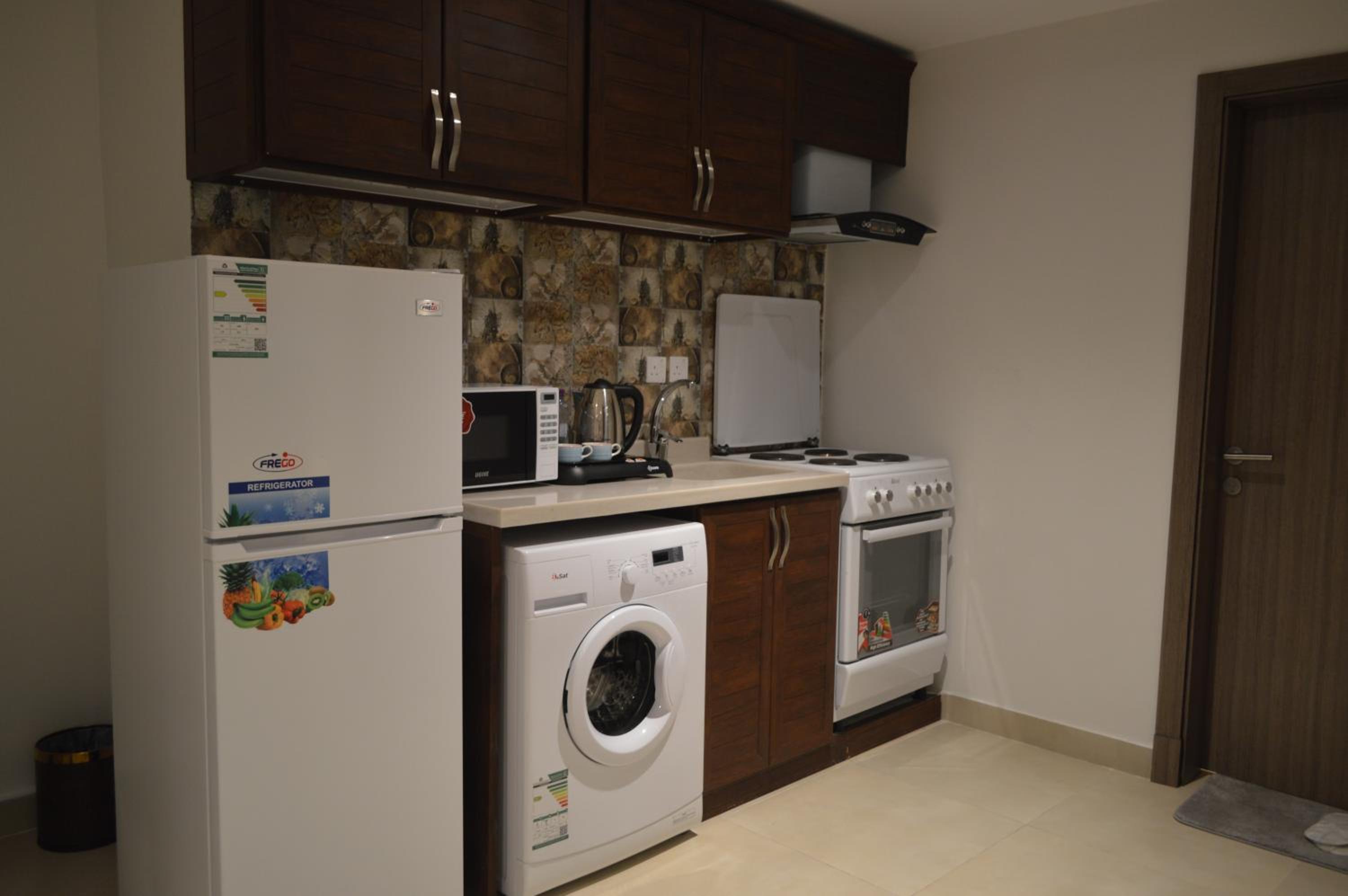 One-Bedroom Apartment - Photo 9