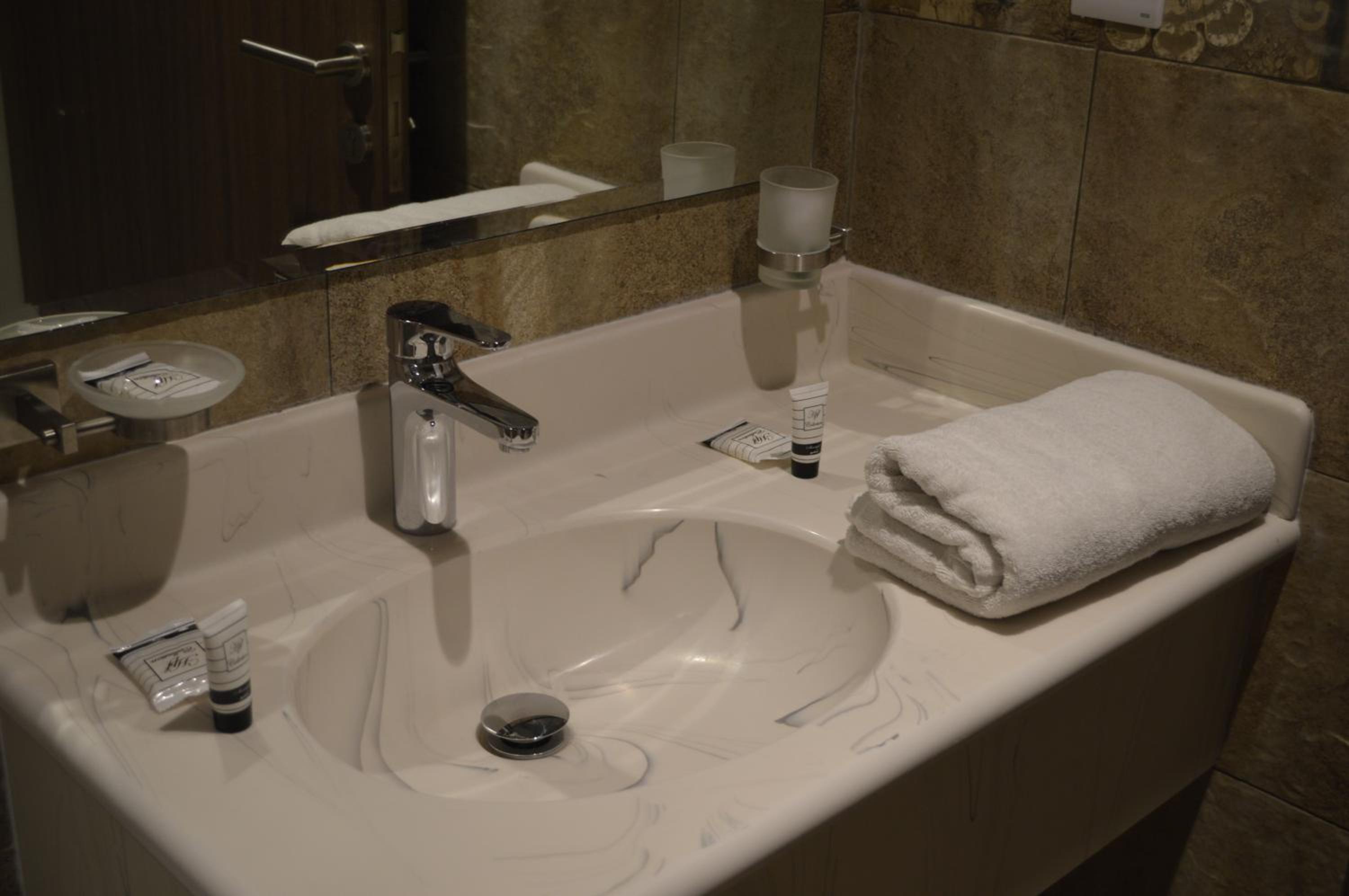 One-Bedroom Apartment - Photo 10