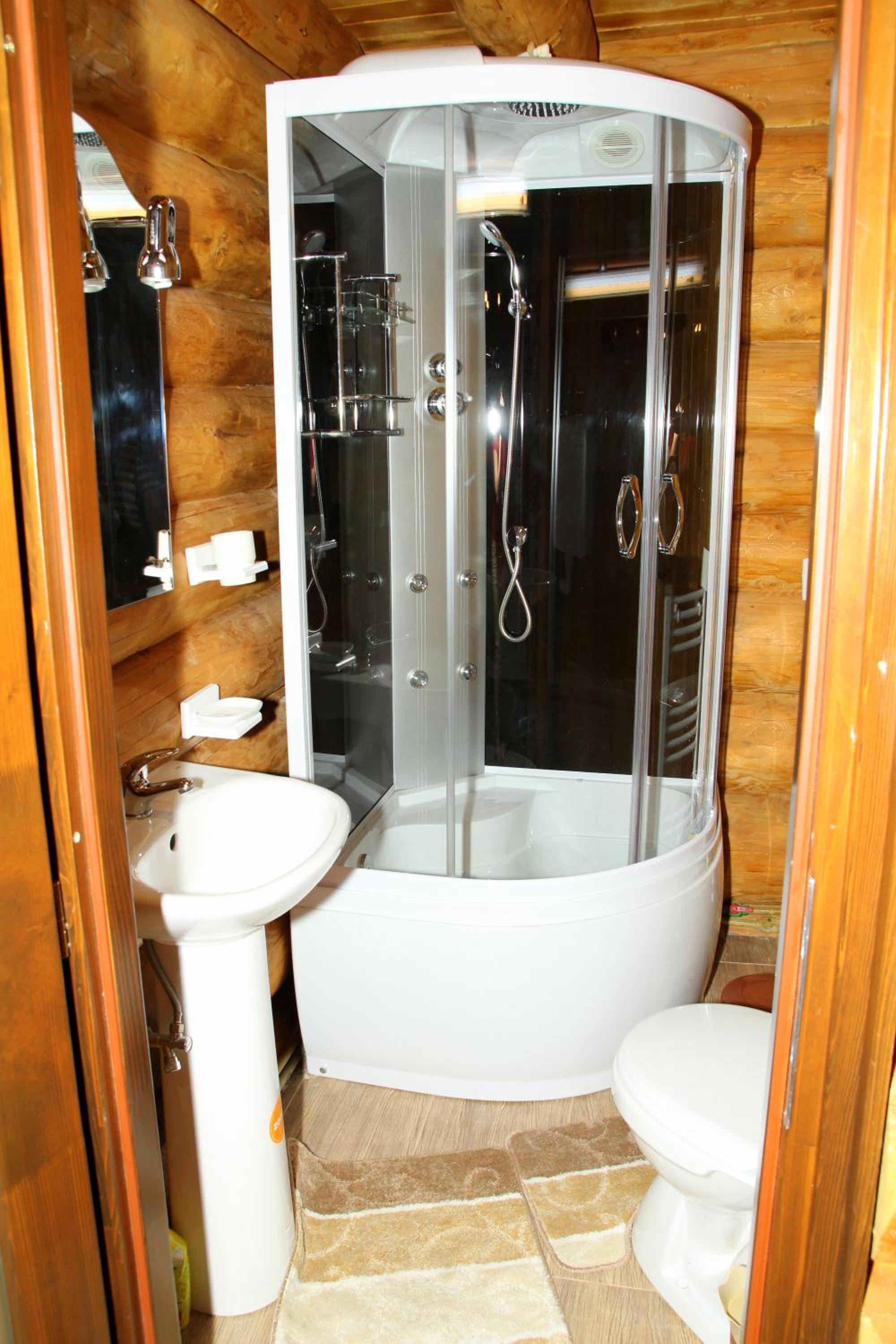 Double Room with Balcony - Photo 4