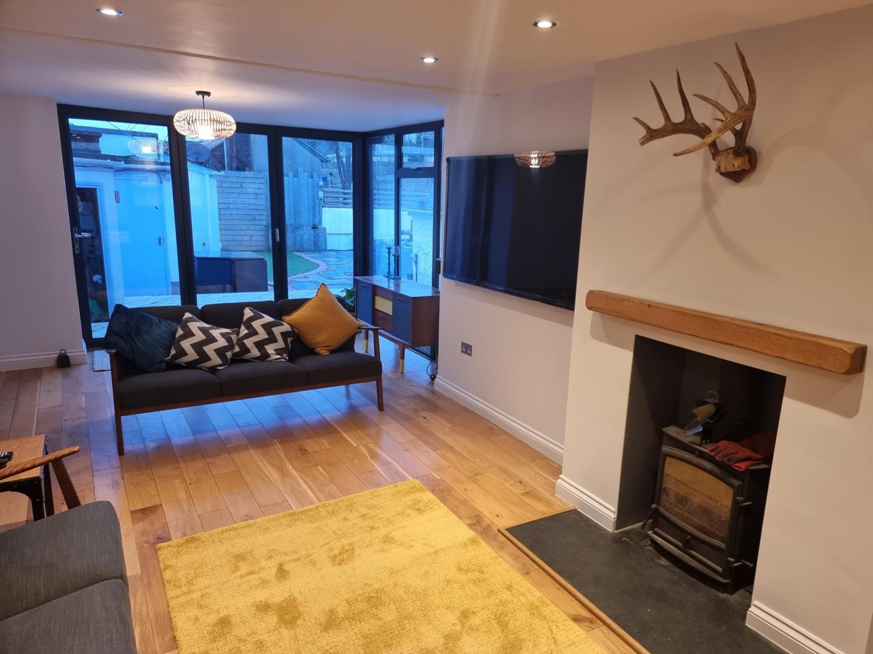 Three-Bedroom House photo 2