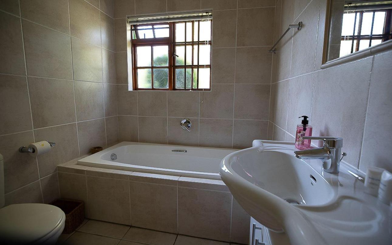 Deluxe Double Room with Bath photo 2