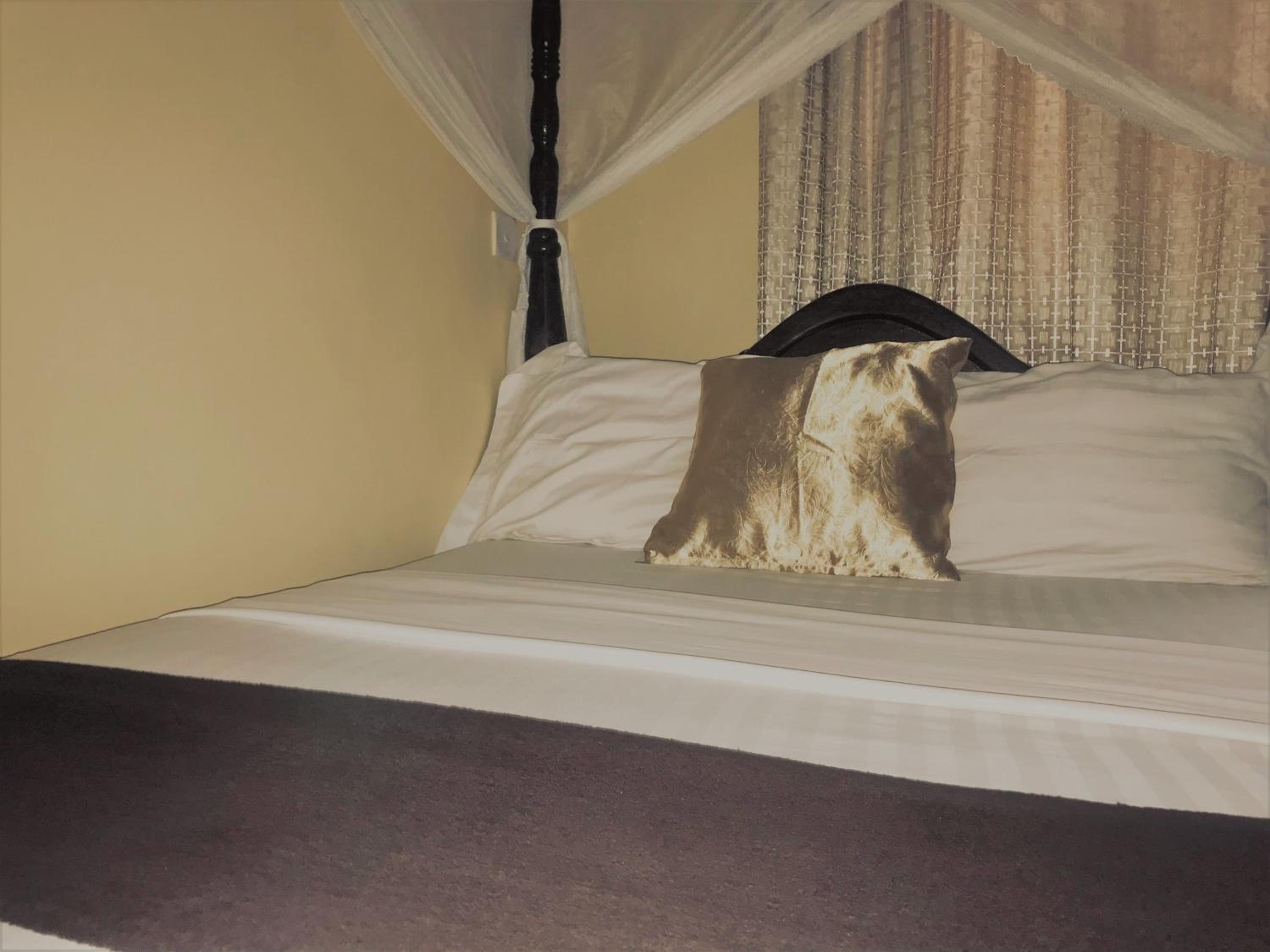 Small Double Room - Photo 9