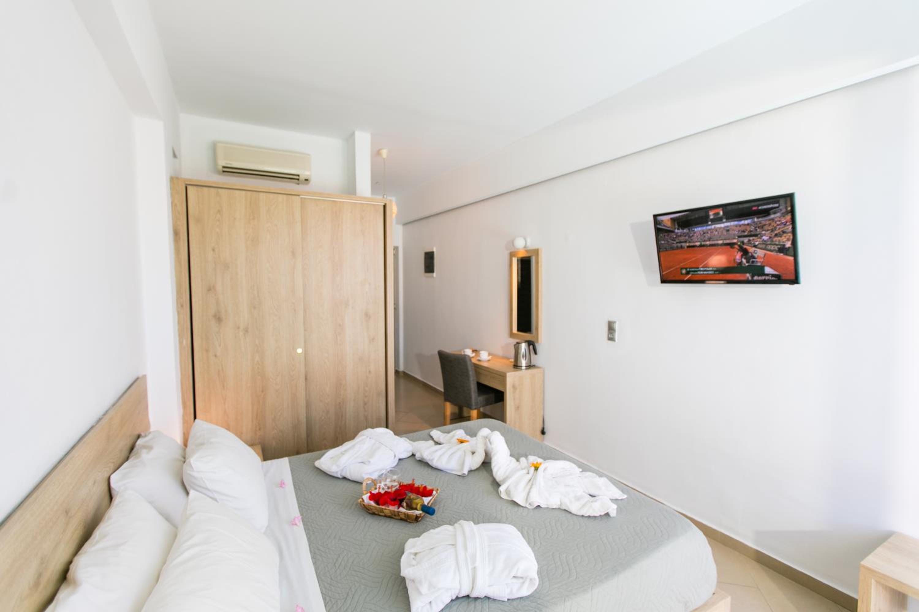 Superior Double Room - Photo 7