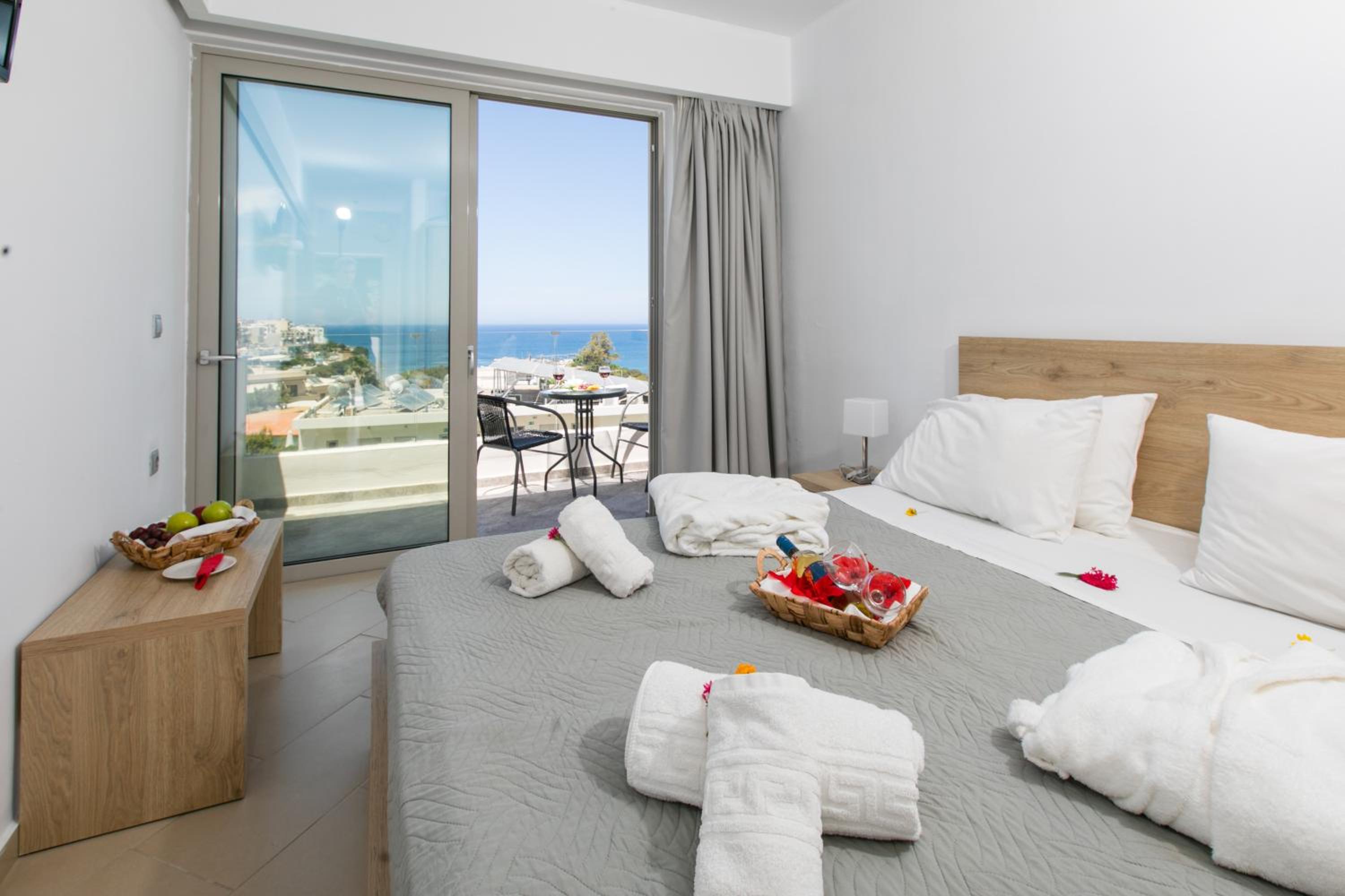 Superior Double Room - Photo 11