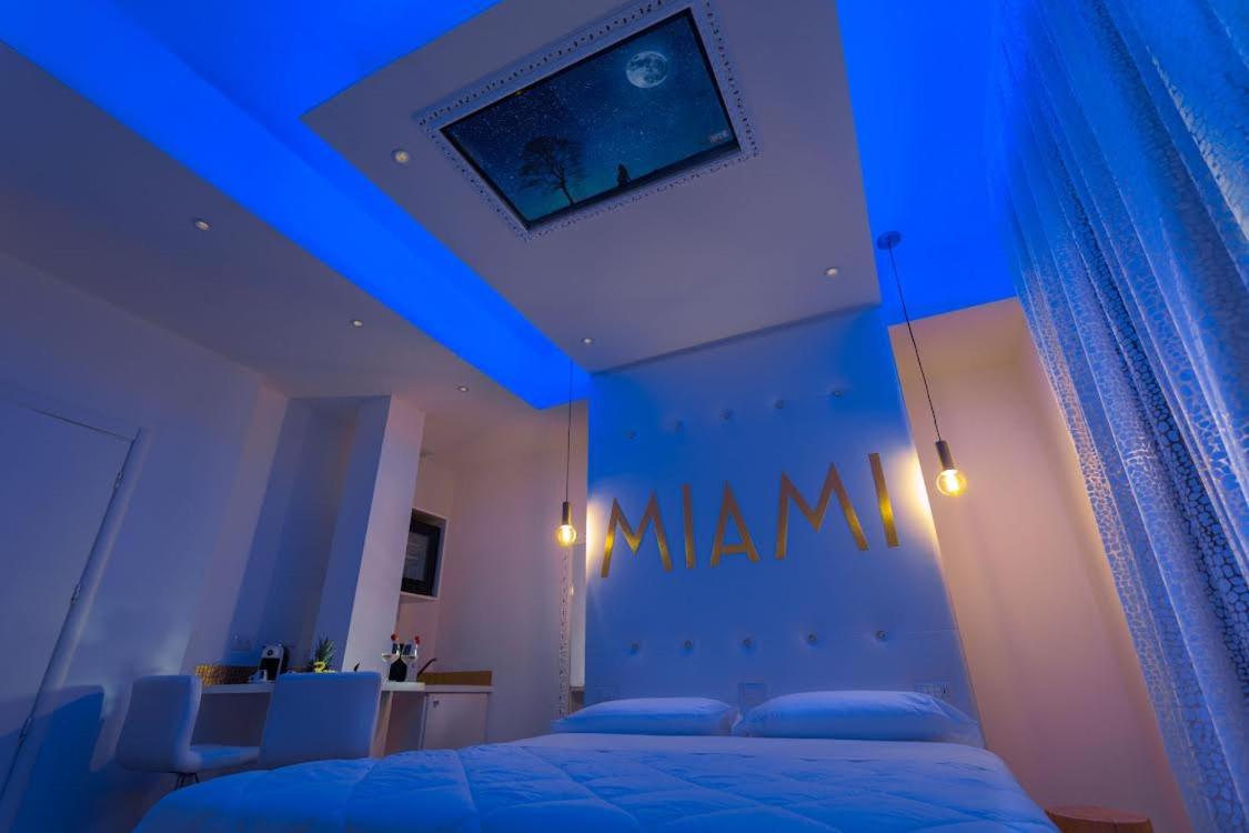 Junior Suite with Lateral Sea View photo 2