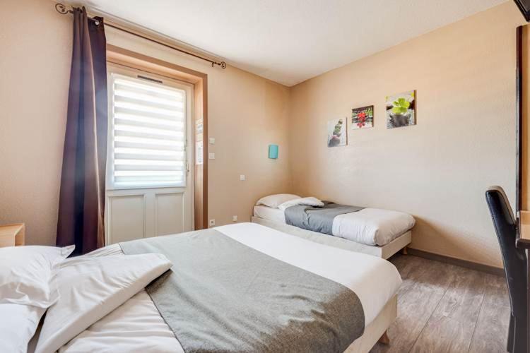 Triple Room - Photo 1