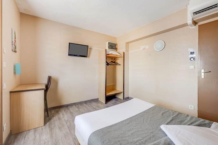 Double Room - Photo 4
