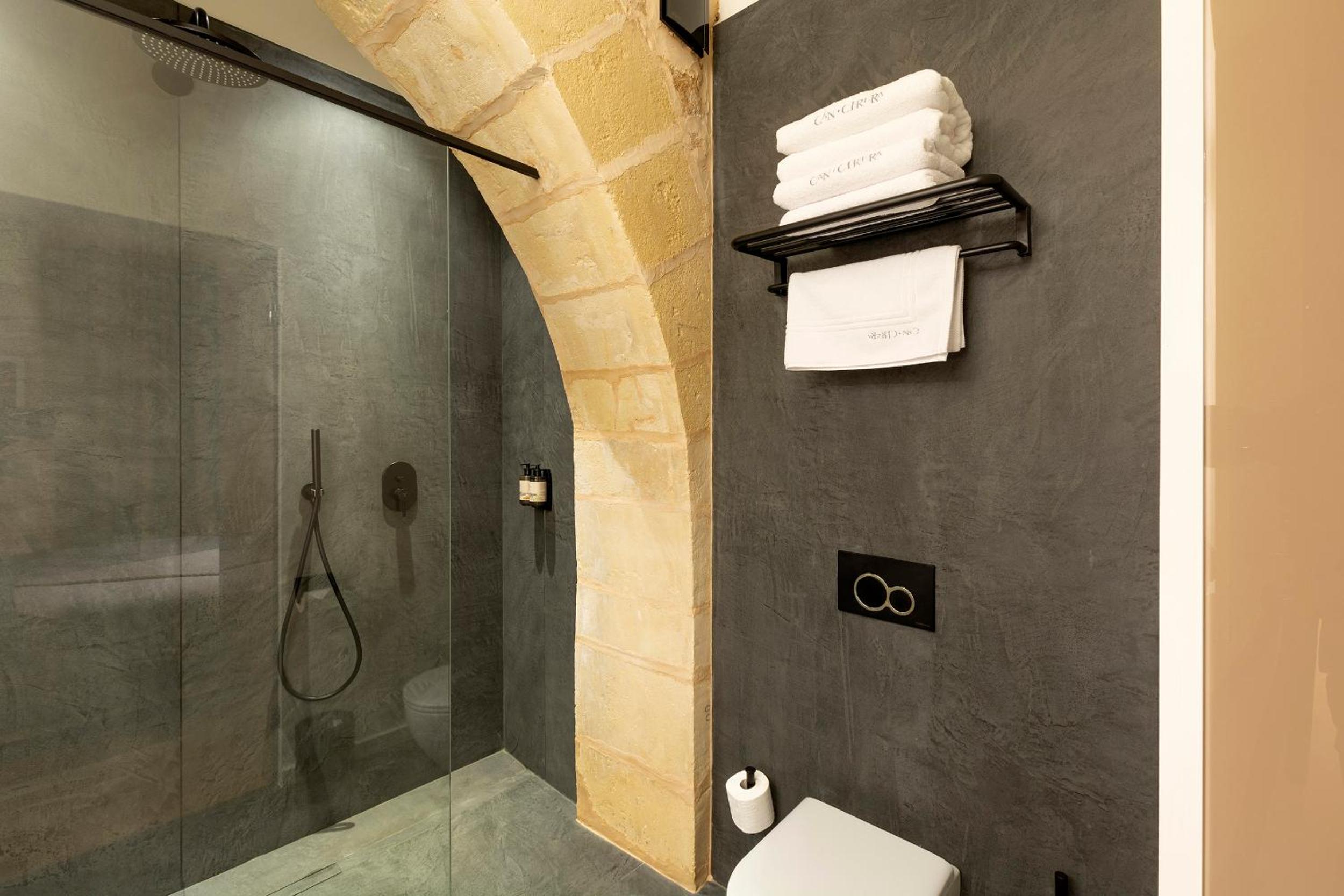 Double Room with View - Photo 4