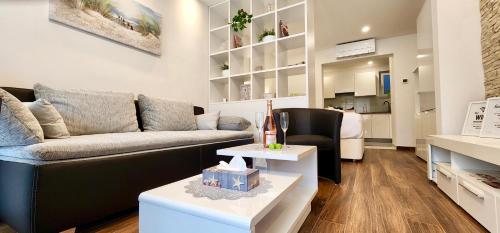 Deluxe Apartment - Photo 9