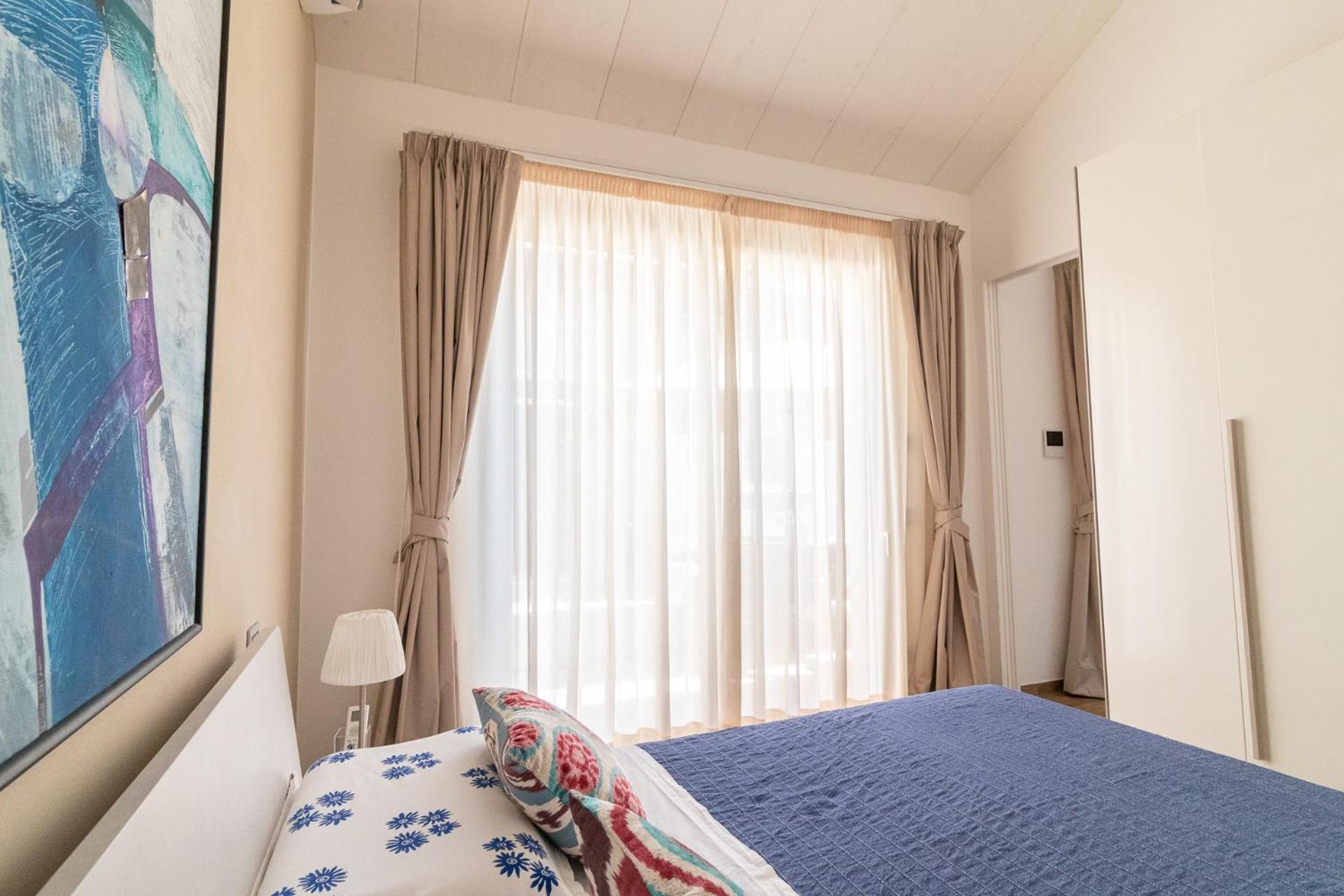 Suite - Photo 5