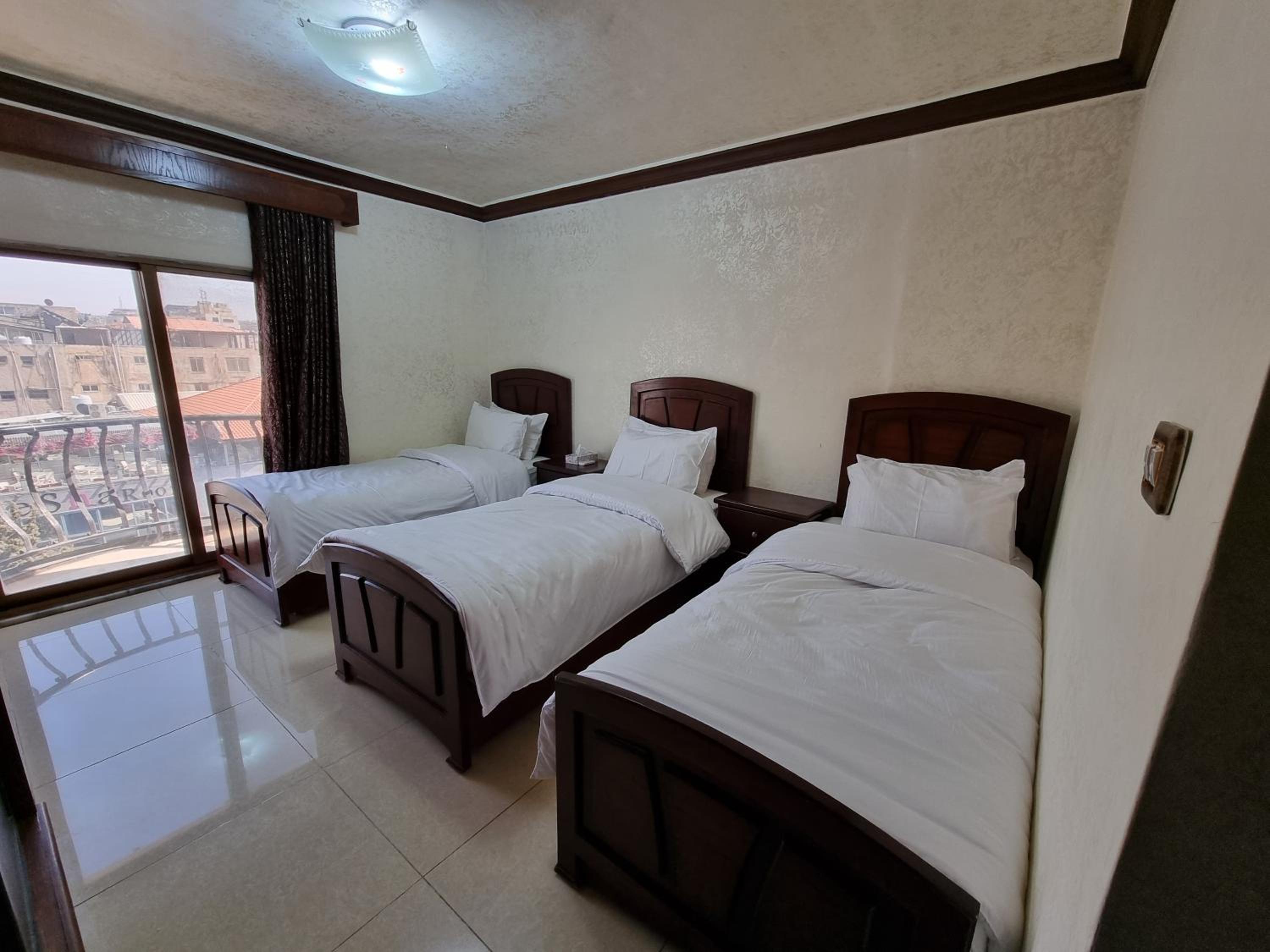 Triple Room with City View