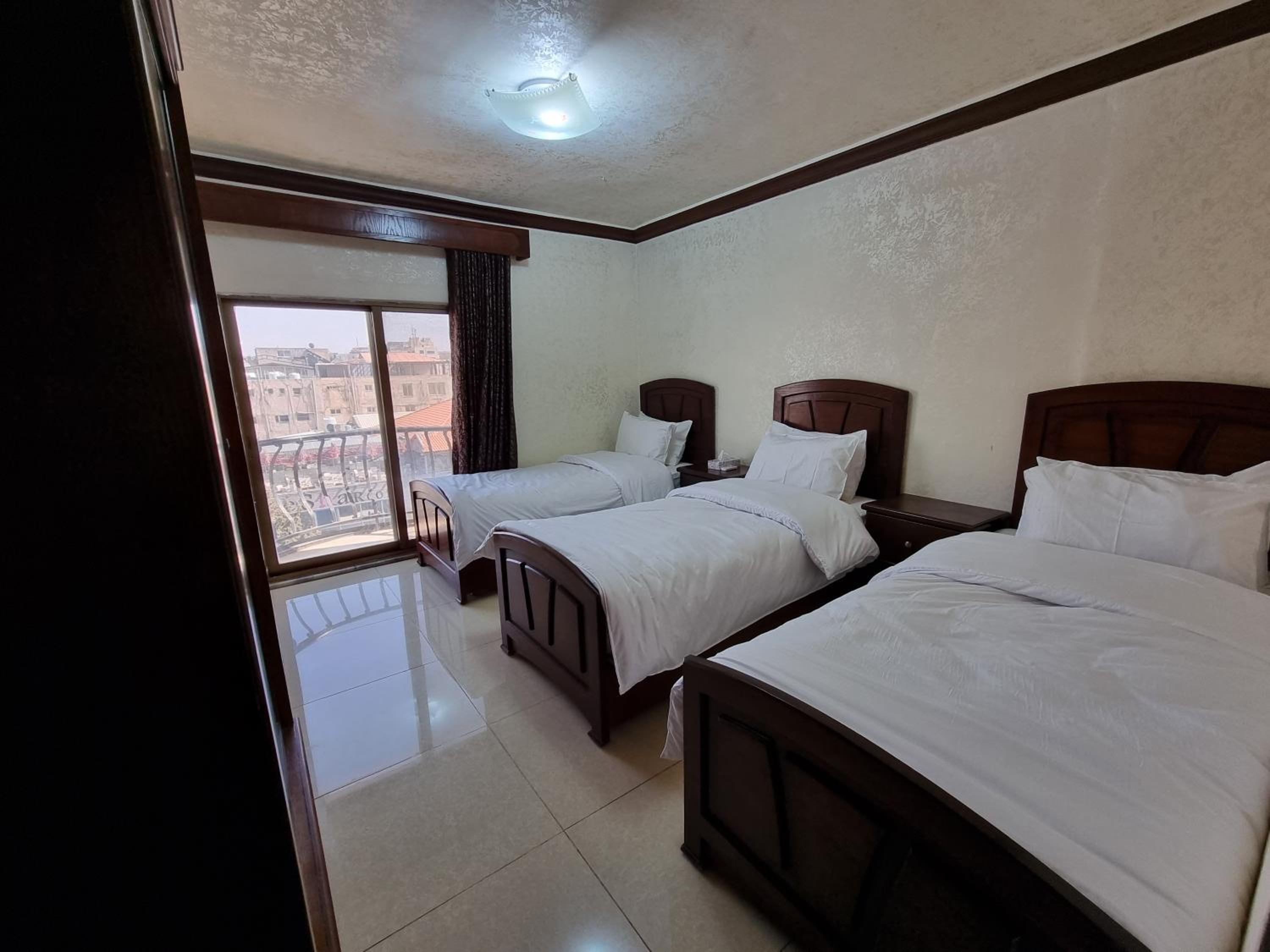 Triple Room with City View photo 2