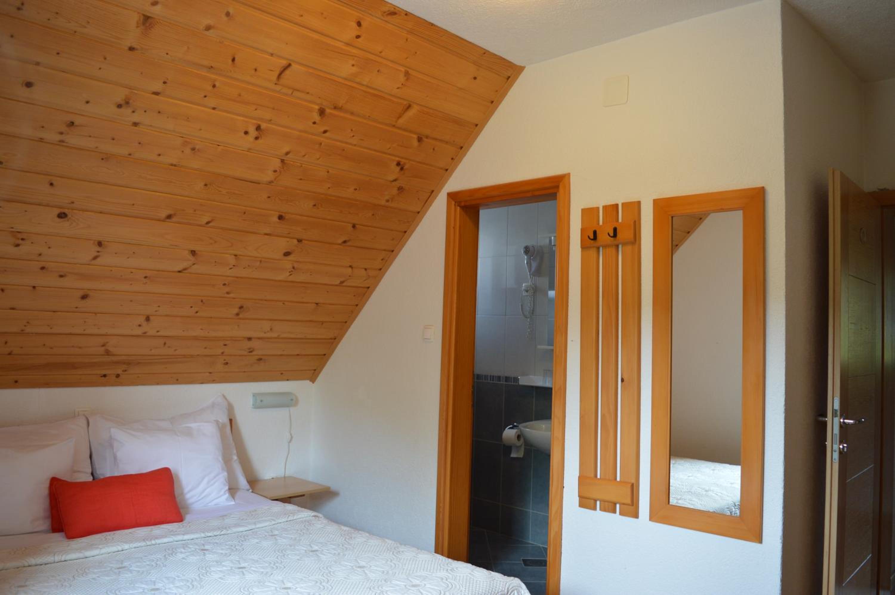 Small Double Room photo 2