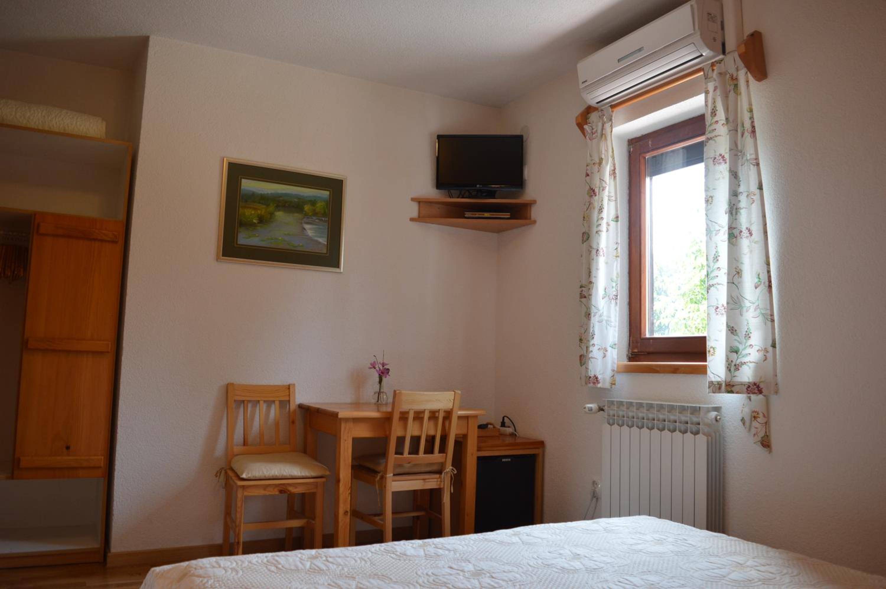 Small Double Room photo 3