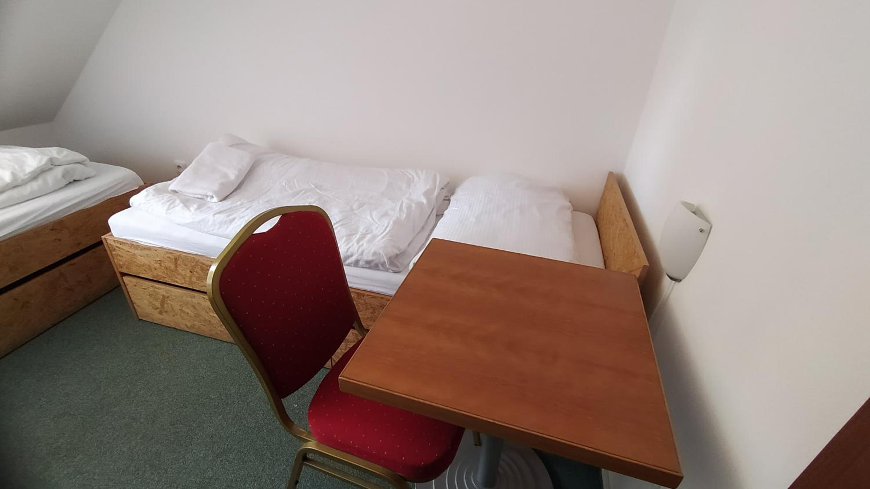 Standard Twin Room photo 3