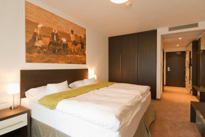 Deluxe Double or Twin Room - Photo 7