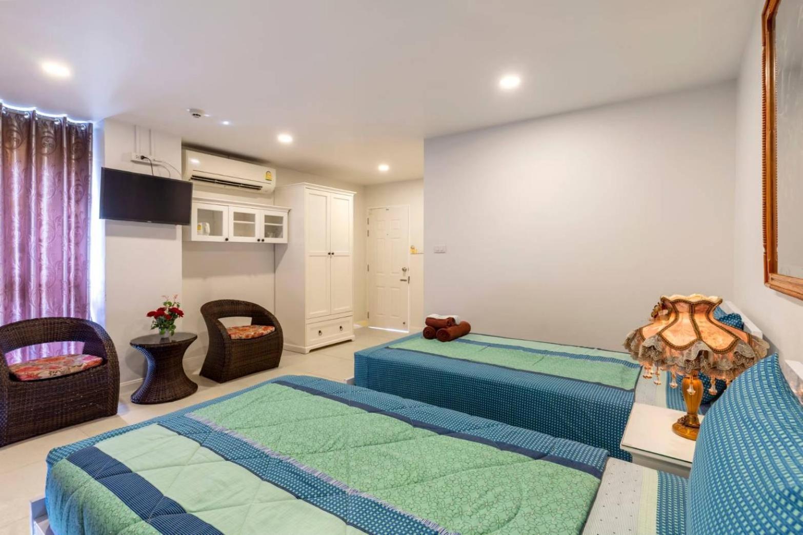 Deluxe Twin Room photo 3