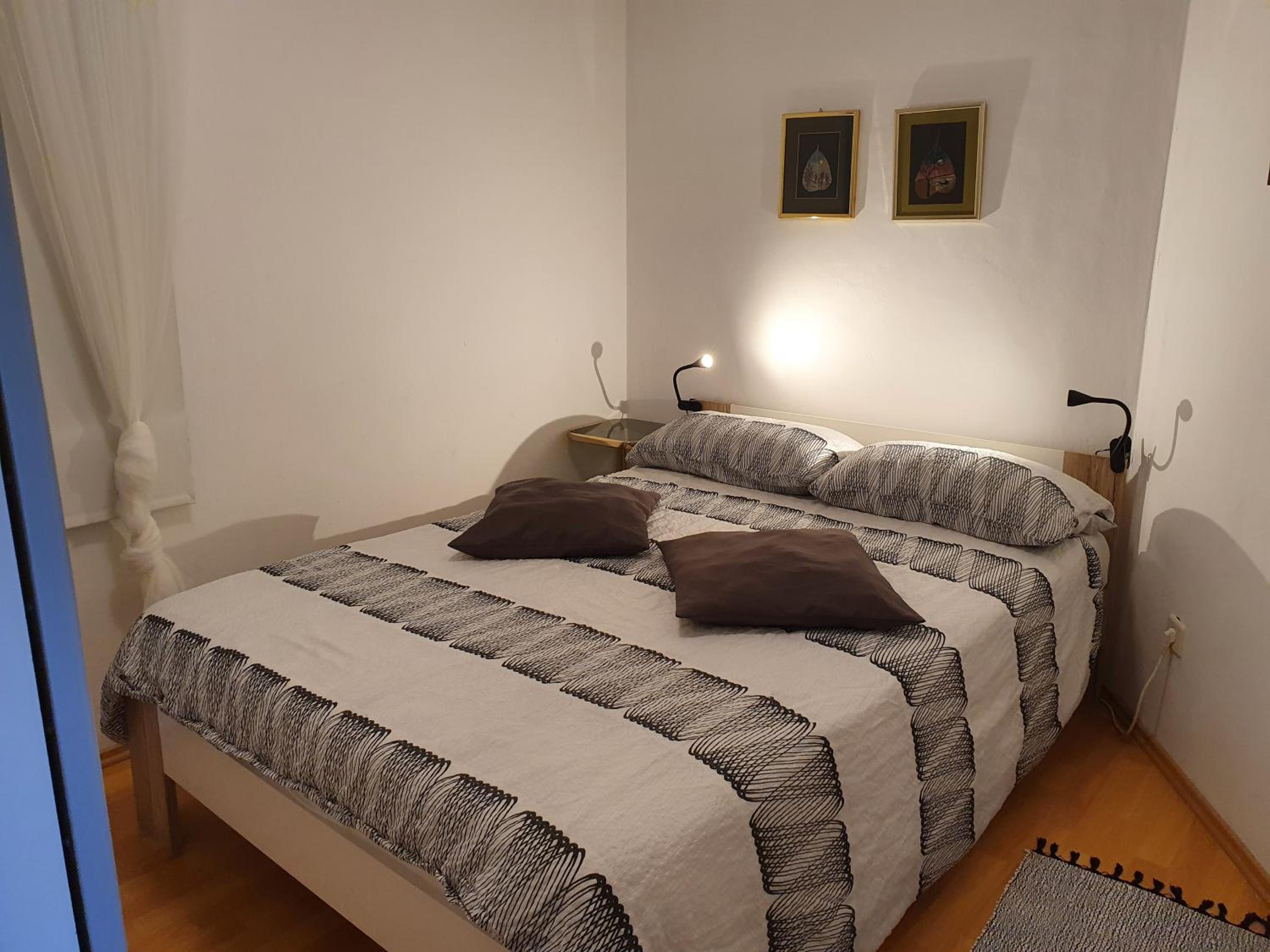 Apartment photo 2