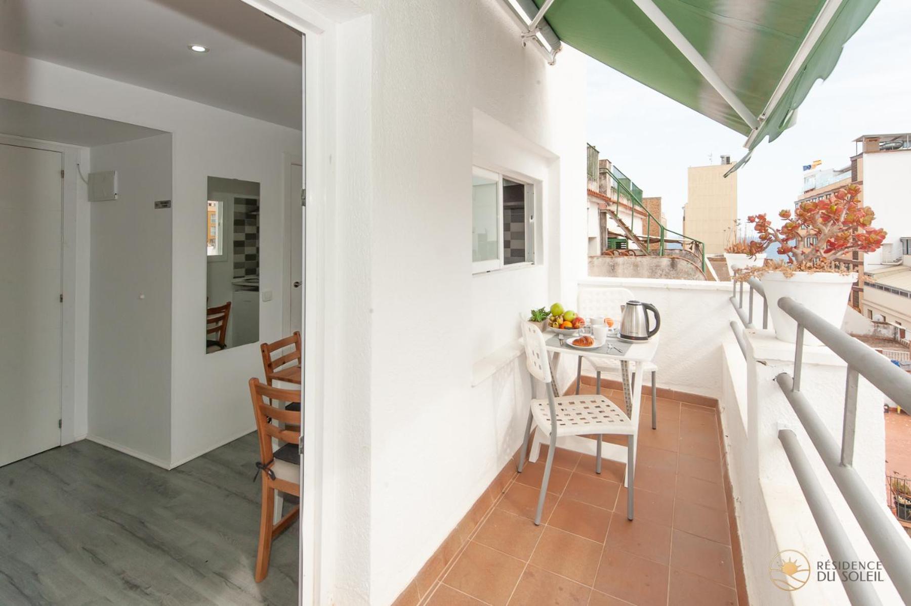 Studio with Terrace and Sea View Fifth Floor  - Photo 24