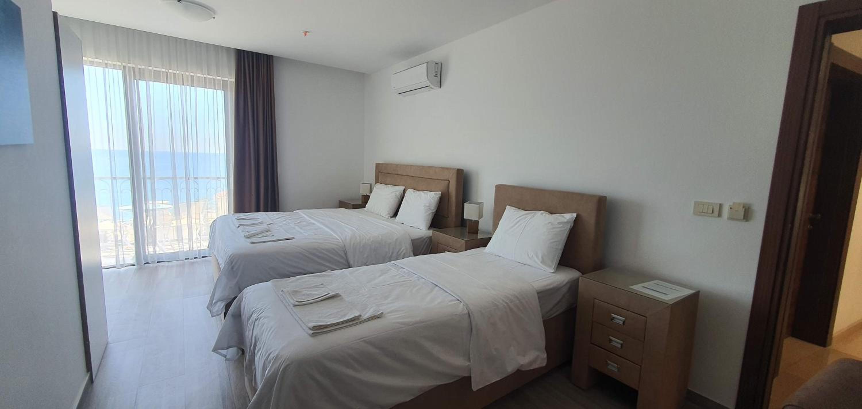 Standard Triple Room With Sea View