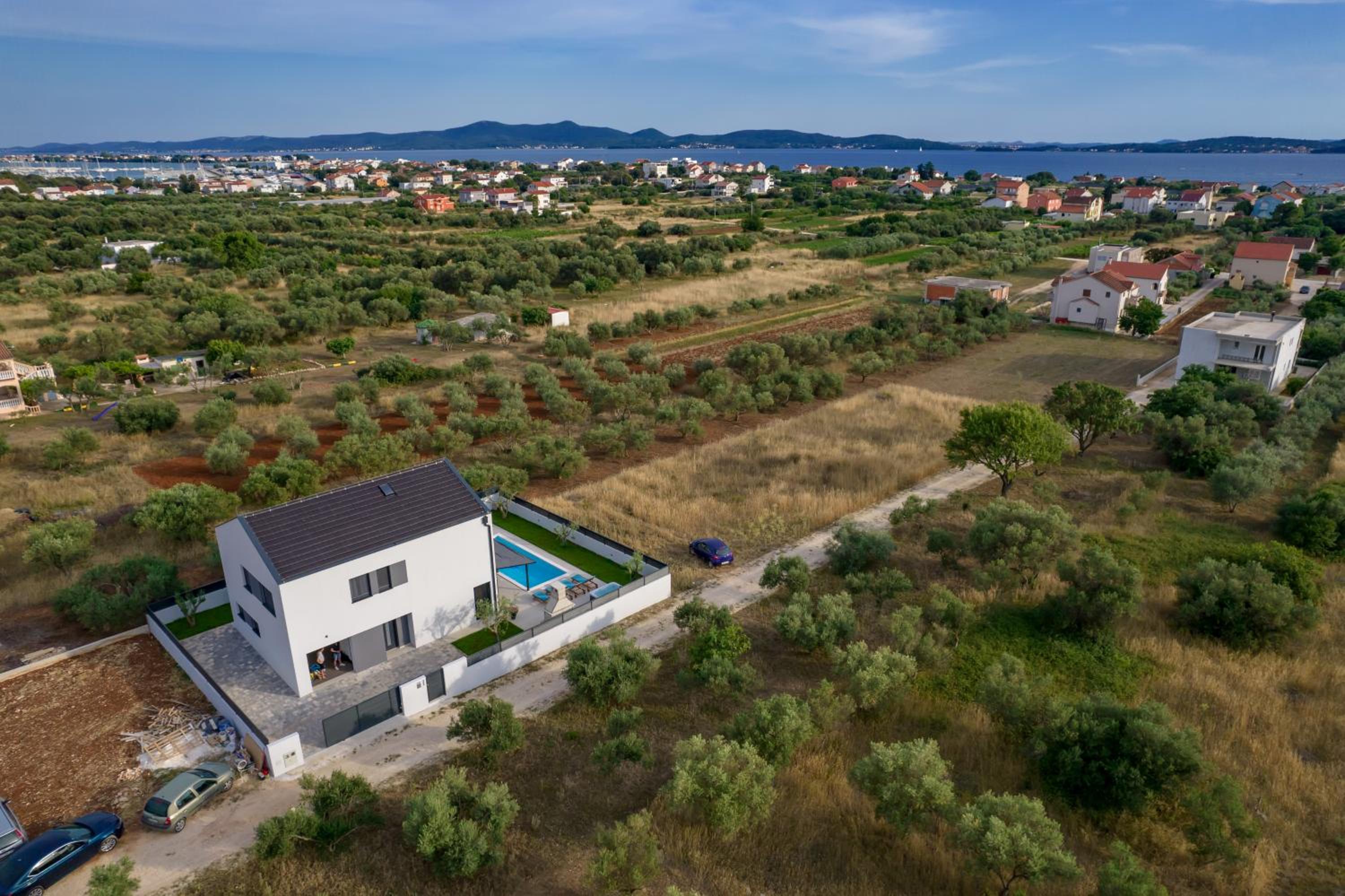 Villa photo 3